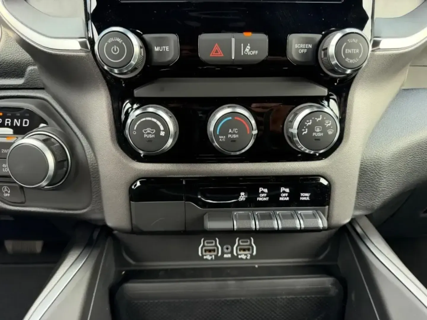 2026 /Diesel Gray/Black Cloth Ram 1500 Express (1C6SRFGT8TN) with an 5.7L engine, located at 970 Woodlawn Dr., Farmington, MO, 63640, (573) 431-7800, 37.825642, -90.468674 - Work weeks, weekend projects, and long Ozark road trips all get easier when you've got a full-size truck that's ready for real life. This **2026 Ram 1500 Tradesman** in striking **Forge Blue** is built for hauling supplies, commuting comfortably, and heading out past Farmington for fishing, camping, - Photo#14