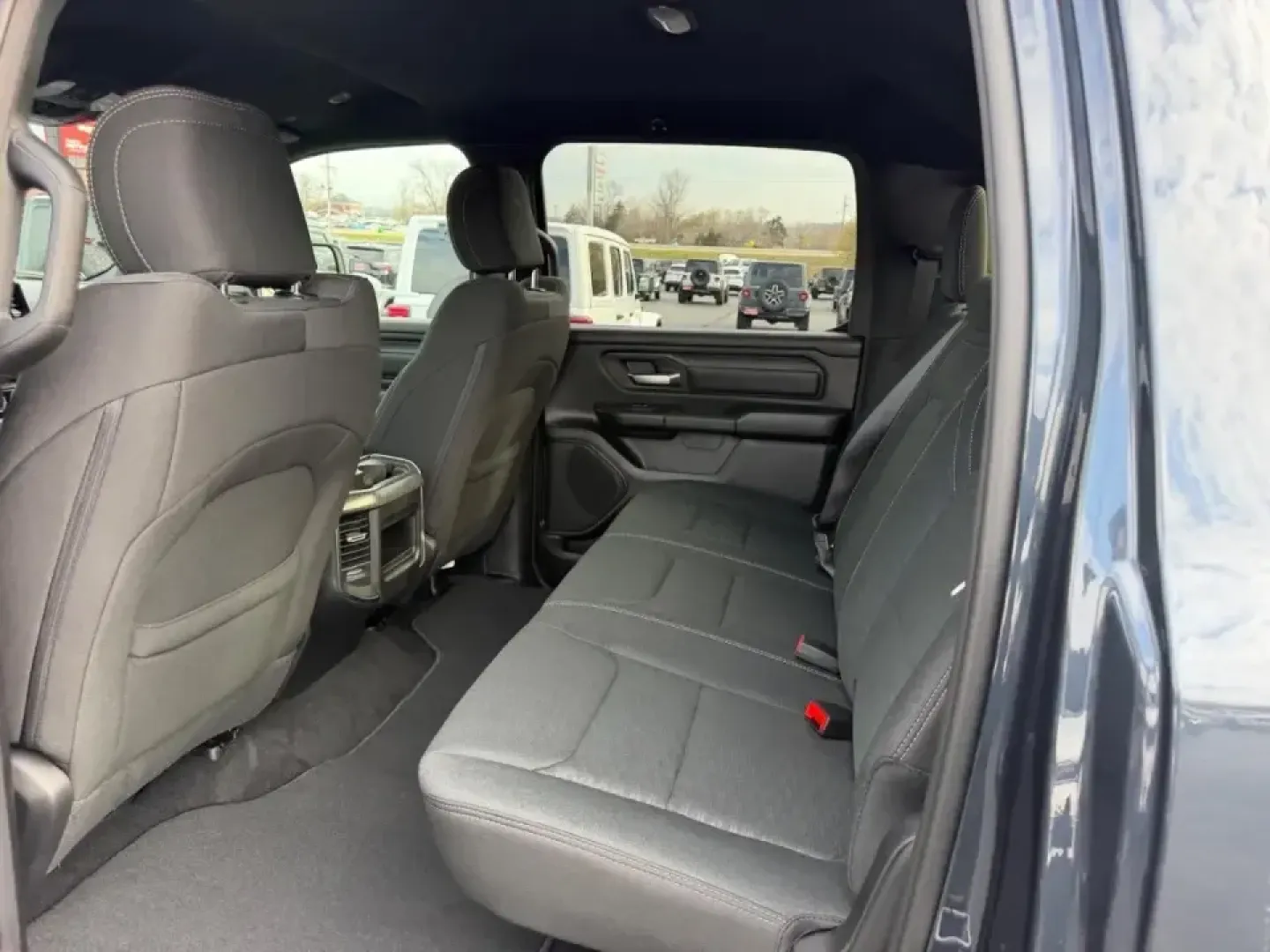2026 /Diesel Gray/Black Cloth Ram 1500 Express (1C6SRFGT8TN) with an 5.7L engine, located at 970 Woodlawn Dr., Farmington, MO, 63640, (573) 431-7800, 37.825642, -90.468674 - Work weeks, weekend projects, and long Ozark road trips all get easier when you've got a full-size truck that's ready for real life. This **2026 Ram 1500 Tradesman** in striking **Forge Blue** is built for hauling supplies, commuting comfortably, and heading out past Farmington for fishing, camping, - Photo#8