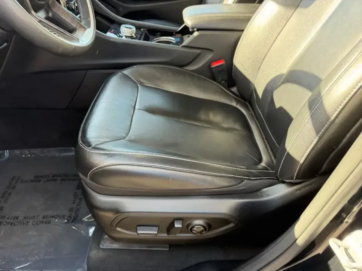 2023 /Global Black Leather Jeep Grand Cherokee Limited (1C4RJHBG8PC) with an 3.6L V6 24V VVT UPG I engine, 8A transmission, located at 141 Commercial Dr, Fredericktown, MO, 63645, (573) 783-6432, 37.570087, -90.320648 - Whether you're planning weekend lake runs, shuttling a growing family to school and sports, or stacking up highway miles for a long commute, the 2023 Jeep Grand Cherokee Limited 4WD is built for the do-it-all lifestyle. With confident four-wheel-drive capability, a comfortable SUV cabin, and modern - Photo#20