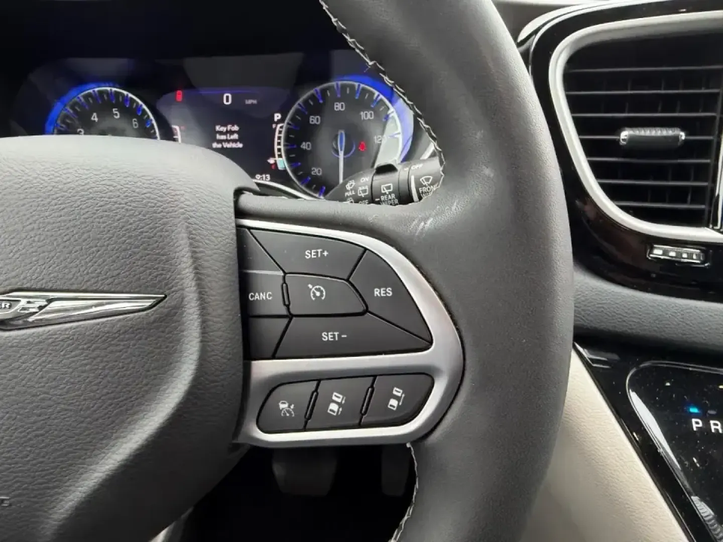 2024 /Black Leather Chrysler Pacifica Touring L (2C4RC1BG0RR) with an 3.6L V6 24V VVT UPG I engine, Automatic transmission, located at 141 Commercial Dr, Fredericktown, MO, 63645, (573) 783-6432, 37.570087, -90.320648 - Load up the kids, the snacks, and the playlist-this 2024 Chrysler Pacifica Touring L is built for real life in Southeast Missouri, whether you're doing the school run, commuting daily, or planning a weekend road trip to Johnson's Shut-Ins or the Arcadia Valley. With minivan versatility, confidence-i - Photo#15