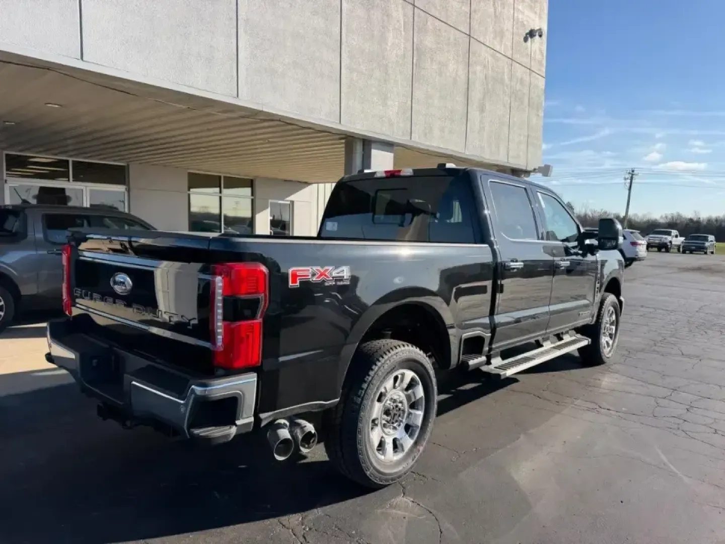 2026 /Black Onyx Leather Ford F-250SD Lariat (1FT8W2BT0TE) with an 6.7L engine, 6A transmission, located at 141 Commercial Dr, Fredericktown, MO, 63645, (573) 783-6432, 37.570087, -90.320648 - Built for big workdays and bigger weekends, this **2026 Ford Super Duty F-250 SRW King Ranch Crew Cab 4WD** is the kind of truck that fits real Missouri life-towing a trailer out toward the countryside, hauling supplies for a jobsite, or packing up the family for a long road trip with confidence. Wi - Photo#2