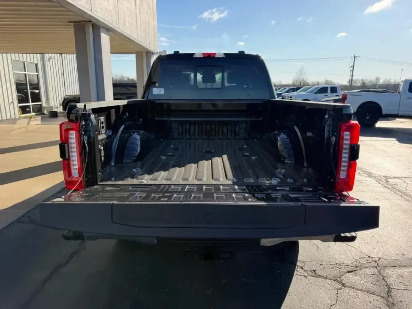 2026 /Black Onyx Leather Ford F-250SD Lariat (1FT8W2BT0TE) with an 6.7L engine, 6A transmission, located at 141 Commercial Dr, Fredericktown, MO, 63645, (573) 783-6432, 37.570087, -90.320648 - Built for big workdays and bigger weekends, this **2026 Ford Super Duty F-250 SRW King Ranch Crew Cab 4WD** is the kind of truck that fits real Missouri life-towing a trailer out toward the countryside, hauling supplies for a jobsite, or packing up the family for a long road trip with confidence. Wi - Photo#4