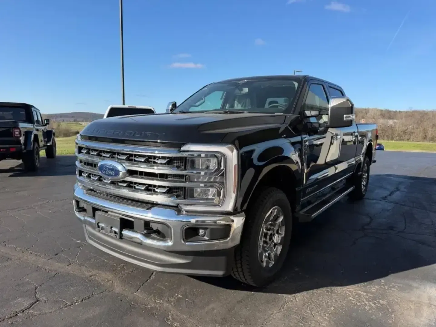 2026 /Black Onyx Leather Ford F-250SD Lariat (1FT8W2BT0TE) with an 6.7L engine, 6A transmission, located at 141 Commercial Dr, Fredericktown, MO, 63645, (573) 783-6432, 37.570087, -90.320648 - Built for big workdays and bigger weekends, this **2026 Ford Super Duty F-250 SRW King Ranch Crew Cab 4WD** is the kind of truck that fits real Missouri life-towing a trailer out toward the countryside, hauling supplies for a jobsite, or packing up the family for a long road trip with confidence. Wi - Photo#6