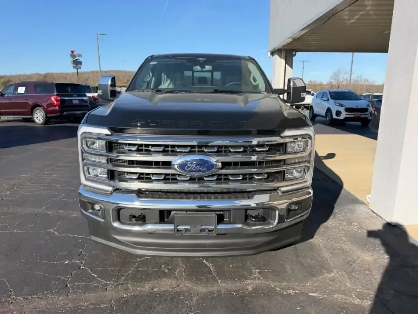 2026 /Black Onyx Leather Ford F-250SD Lariat (1FT8W2BT0TE) with an 6.7L engine, 6A transmission, located at 141 Commercial Dr, Fredericktown, MO, 63645, (573) 783-6432, 37.570087, -90.320648 - Built for big workdays and bigger weekends, this **2026 Ford Super Duty F-250 SRW King Ranch Crew Cab 4WD** is the kind of truck that fits real Missouri life-towing a trailer out toward the countryside, hauling supplies for a jobsite, or packing up the family for a long road trip with confidence. Wi - Photo#7