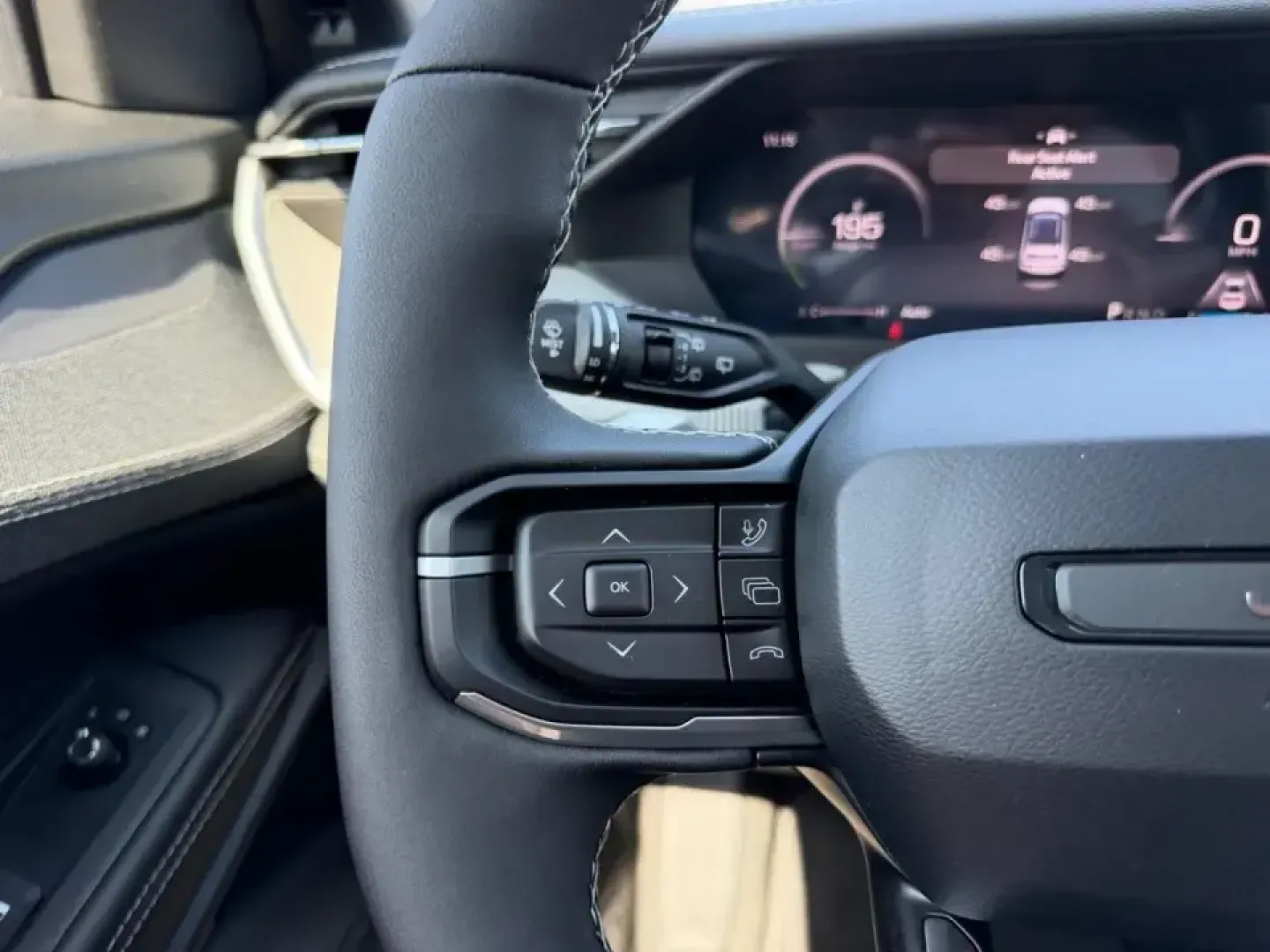 2026 /Global Black Cloth Jeep Cherokee Laredo (3C4PJMB20TT) with an 1.6L engine, located at 970 Woodlawn Dr., Farmington, MO, 63640, (573) 431-7800, 37.825642, -90.468674 - Picture your next weekend: you load up the family, point the hood toward Johnson's Shut-Ins, and cruise out of Farmington with the confidence to take on changing weather, gravel pull-offs, and long stretches of highway-without giving up comfort or efficiency. If that sounds like your kind of lifesty - Photo#11
