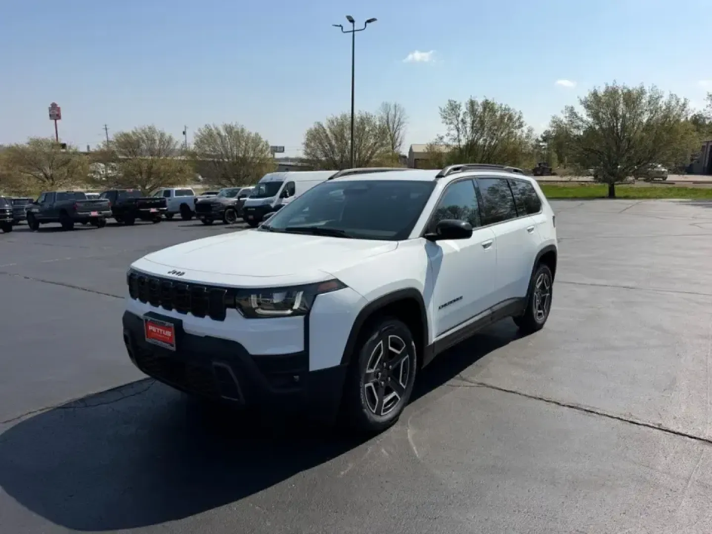 2026 /Global Black Cloth Jeep Cherokee Laredo (3C4PJMB20TT) with an 1.6L engine, located at 970 Woodlawn Dr., Farmington, MO, 63640, (573) 431-7800, 37.825642, -90.468674 - Picture your next weekend: you load up the family, point the hood toward Johnson's Shut-Ins, and cruise out of Farmington with the confidence to take on changing weather, gravel pull-offs, and long stretches of highway-without giving up comfort or efficiency. If that sounds like your kind of lifesty - Photo#6