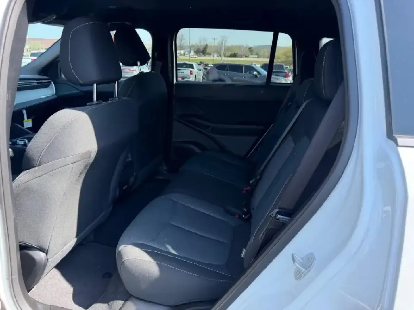 2026 /Global Black Cloth Jeep Cherokee Laredo (3C4PJMB20TT) with an 1.6L engine, located at 970 Woodlawn Dr., Farmington, MO, 63640, (573) 431-7800, 37.825642, -90.468674 - Picture your next weekend: you load up the family, point the hood toward Johnson's Shut-Ins, and cruise out of Farmington with the confidence to take on changing weather, gravel pull-offs, and long stretches of highway-without giving up comfort or efficiency. If that sounds like your kind of lifesty - Photo#8