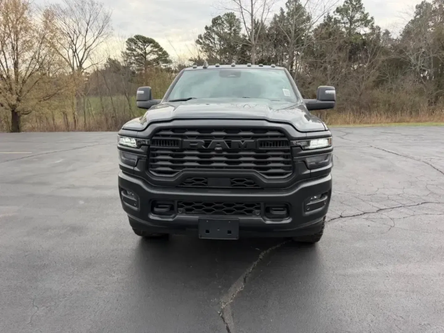 2026 /Diesel Gray/Black Cloth Ram 2500 Tradesman (3C6UR5CJXTG) with an 6.4L V8 HEMI HD engine, 6A transmission, located at 970 Woodlawn Dr., Farmington, MO, 63640, (573) 431-7800, 37.825642, -90.468674 - Built for big weekends, heavy-duty workdays, and everything in between, this **2026 Ram 2500 Tradesman Crew Cab SWB 4WD** is the kind of truck that fits real life in Southeast Missouri-whether you're hauling a trailer to the lake, tackling a jobsite off Highway 67, or loading up the family for a roa - Photo#7