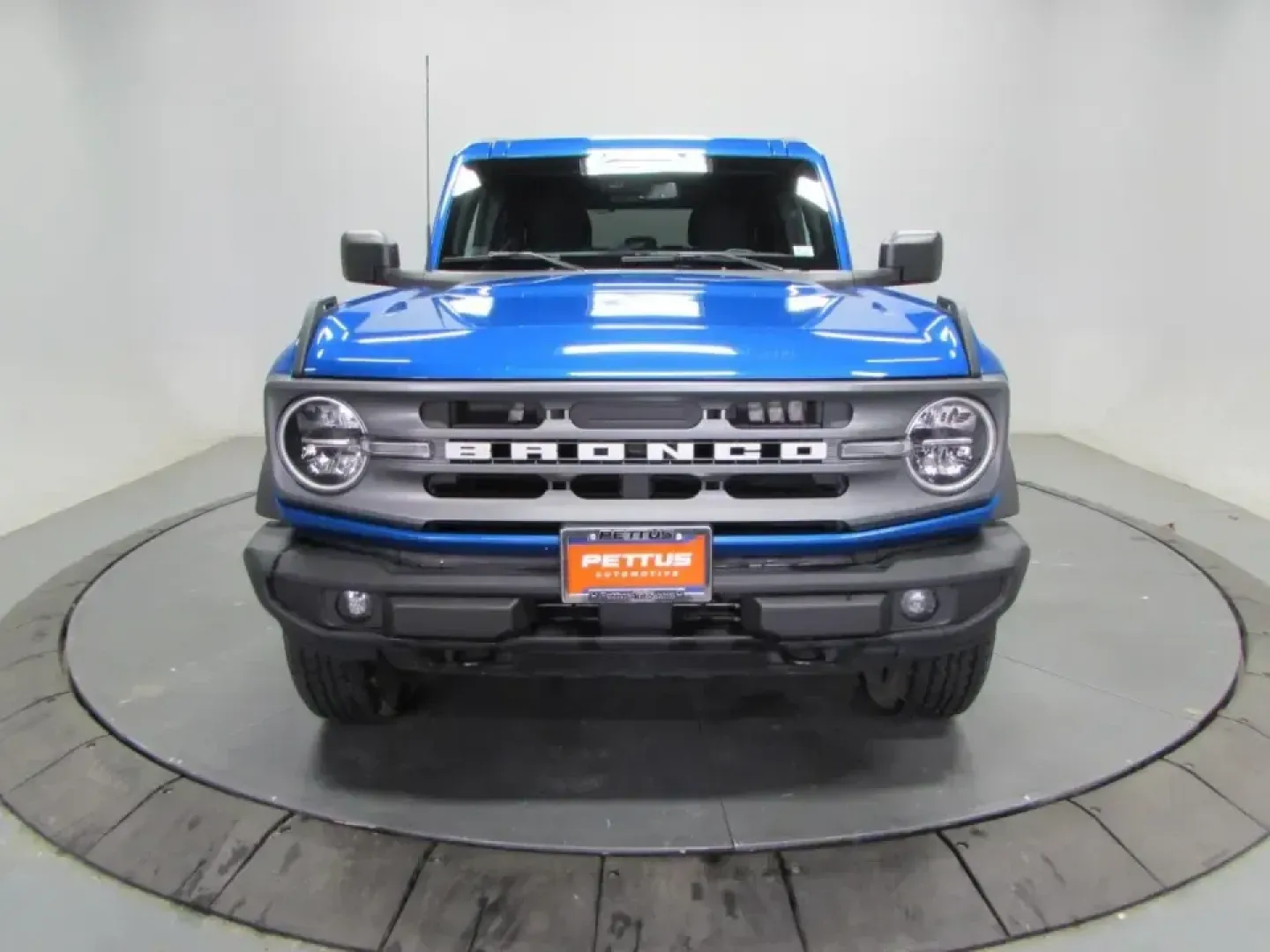 2023 /Dark Gray W/Black Onyx Ford Bronco Big Bend (1FMEE5BP5PL) with an 2.7L V6 DOHC 24V engine, 7M transmission, located at 12836 Highway 21, De Soto, MO, 63020, (636) 337-7777, 38.151867, -90.575615 - Weekend trails, lake days, and road trips down Hwy 21 feel better when your SUV is built to handle the plan-and the unexpected. This **2023 Ford Bronco Base 4-Door** in bold **Blue** is the kind of adventure-ready rig that fits real life in and around **De Soto, Missouri**: confident in bad weather, - Photo#1
