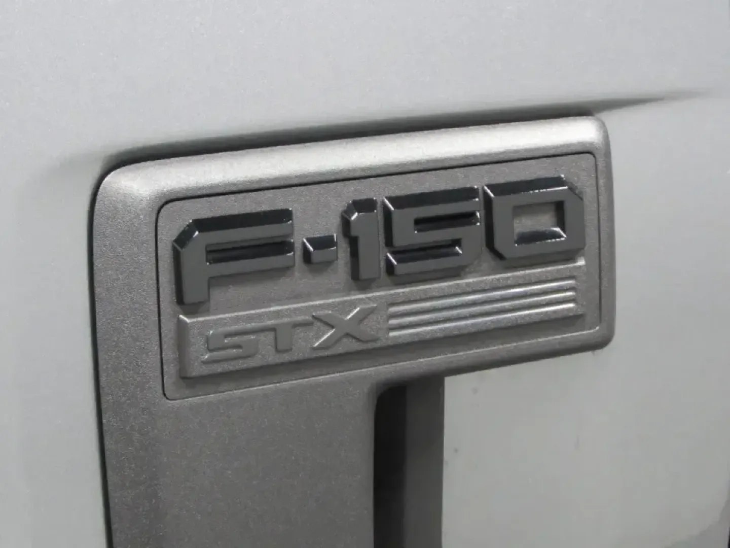 2023 /Black Ford F-150 XL (1FTEW1EP9PF) with an 2.7L V6 DOHC 24V engine, 6A transmission, located at 12836 Highway 21, De Soto, MO, 63020, (636) 337-7777, 38.151867, -90.575615 - Whether your week is built around job sites, long commutes up and down MO-21, or loading up for a weekend at Washington State Park, this 2023 Ford F-150 XLT SuperCrew 4WD is the kind of truck that fits real life in De Soto. With a roomy crew cab for coworkers or family, a 6.5-foot bed for gear and p - Photo#32