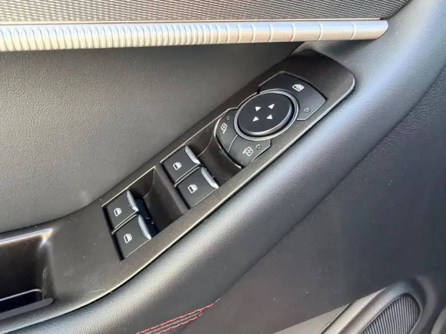 2026 /Onyx Cloth Ford Explorer ST-Line (1FMUK8KH5TG) with an 2.3L EcoBoost I-4 engine, Automatic transmission, located at 141 Commercial Dr, Fredericktown, MO, 63645, (573) 783-6432, 37.570087, -90.320648 - Adventure-ready for weekends at Mark Twain National Forest, confident in winter weather on MO-72, and comfortable for everyday errands across Fredericktown-this nearly new 2026 Ford Explorer ST-Line is the kind of SUV that fits real life. With just 91 miles, it delivers the fresh feel of a new ride - Photo#20