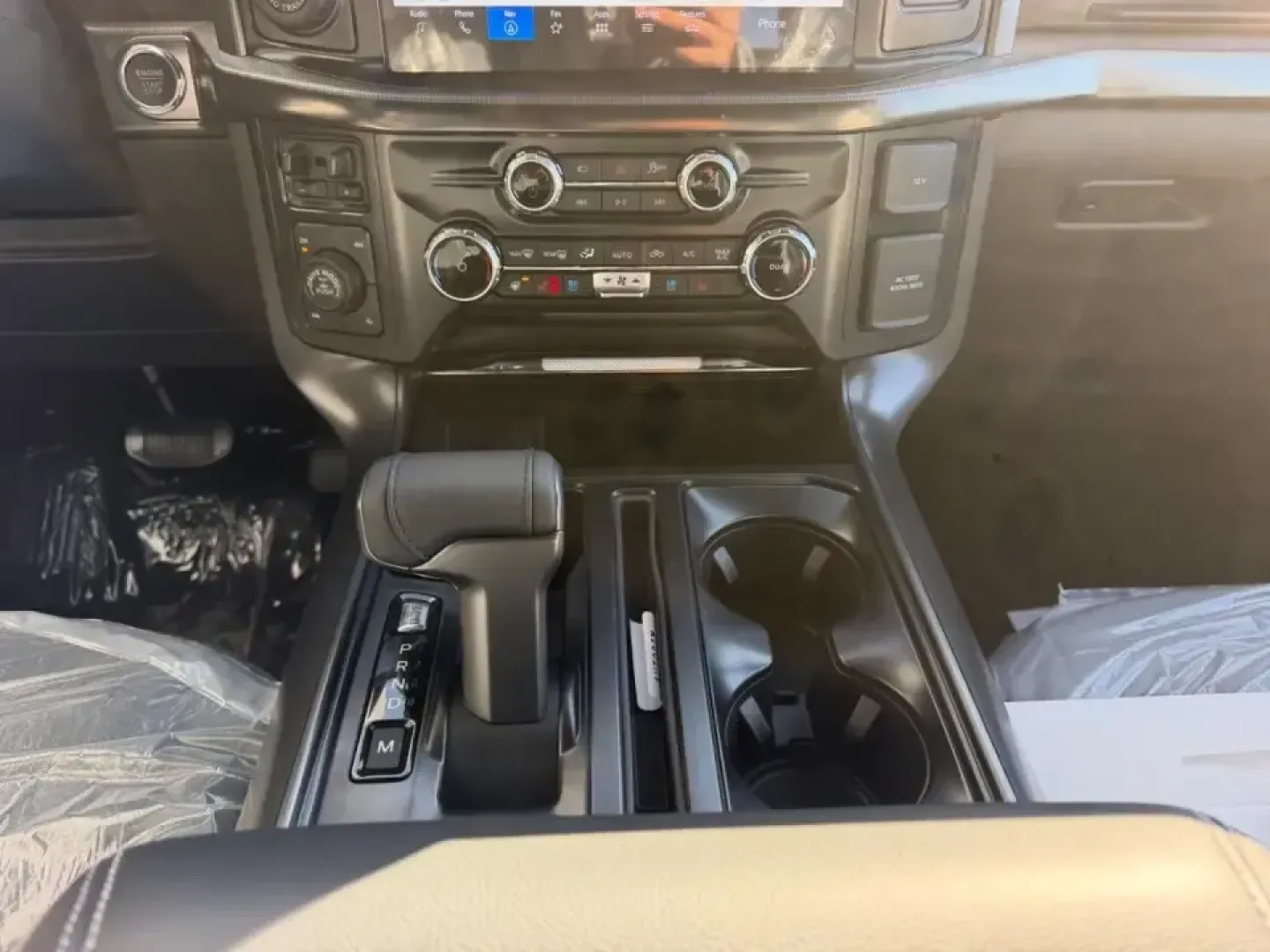 2026 /Black Leather Ford F-150 Lariat (1FTFW5L50TK) with an 5.0L engine, 6A transmission, located at 141 Commercial Dr, Fredericktown, MO, 63645, (573) 783-6432, 37.570087, -90.320648 - Built for Ozark backroads, weekday work runs, and weekend lake escapes, this **2026 Ford F-150 LARIAT 4x4** is the kind of truck that fits real life in Southeast Missouri. Whether you're hauling gear to a campsite, towing toys for a getaway, or cruising comfortably on a long commute, this nearly new - Photo#15