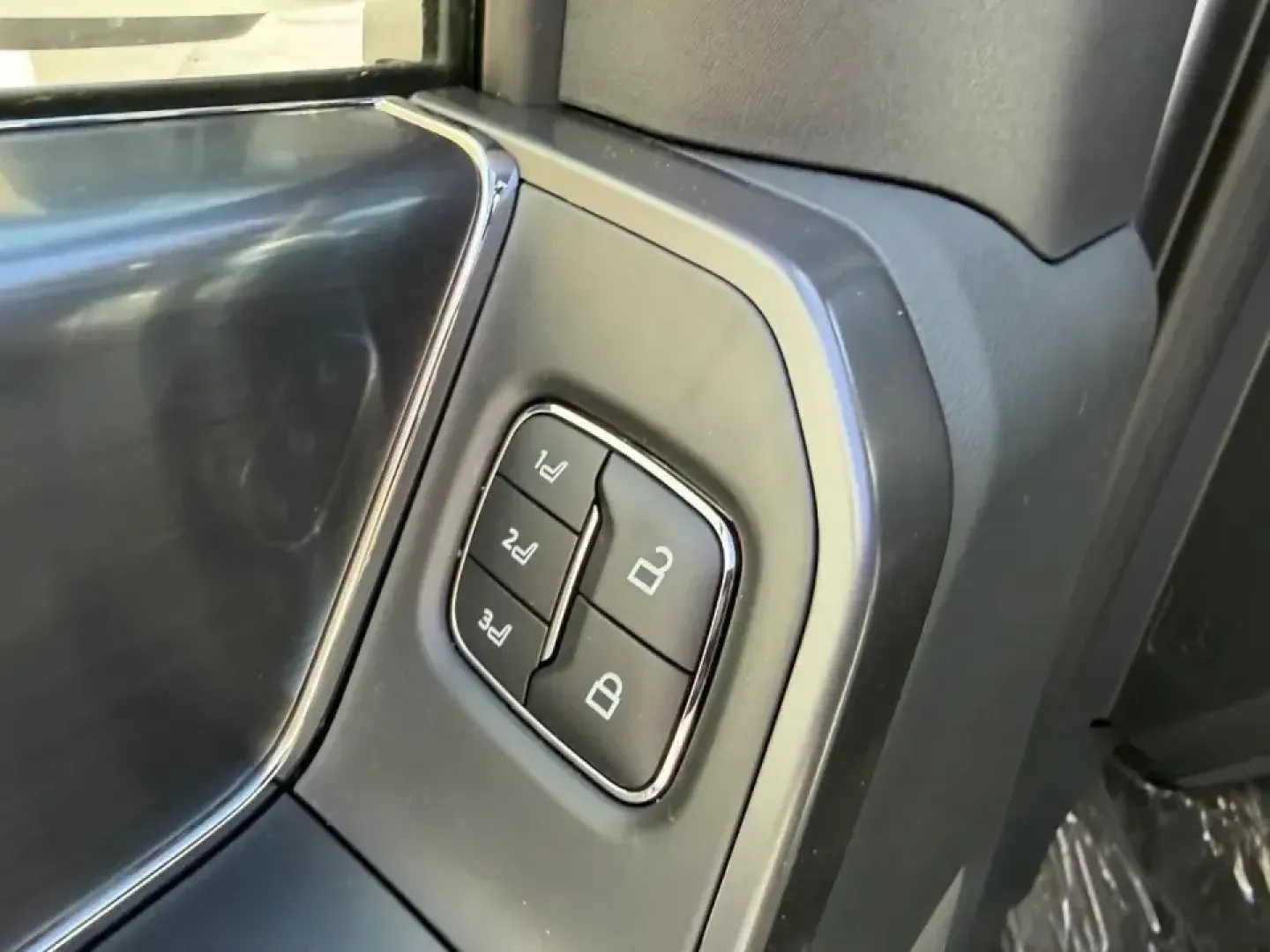 2026 /Black Leather Ford F-150 Lariat (1FTFW5L50TK) with an 5.0L engine, 6A transmission, located at 141 Commercial Dr, Fredericktown, MO, 63645, (573) 783-6432, 37.570087, -90.320648 - Built for Ozark backroads, weekday work runs, and weekend lake escapes, this **2026 Ford F-150 LARIAT 4x4** is the kind of truck that fits real life in Southeast Missouri. Whether you're hauling gear to a campsite, towing toys for a getaway, or cruising comfortably on a long commute, this nearly new - Photo#18