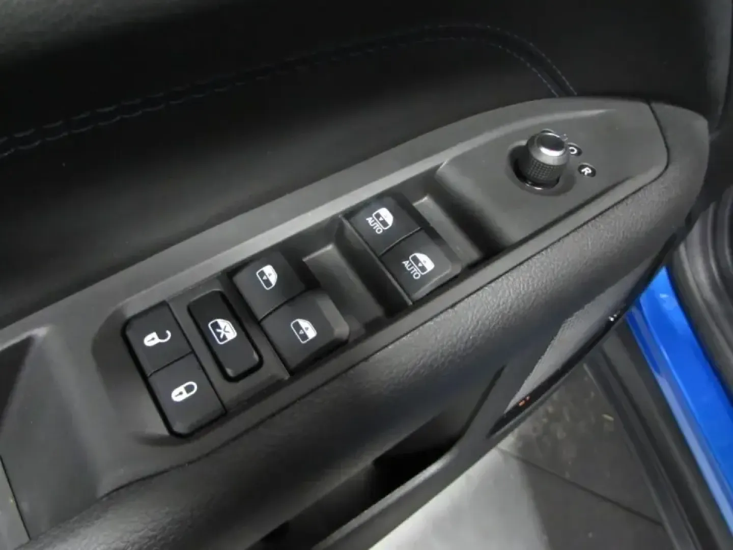 2026 /Black Jeep Compass Latitude (3C4NJDBN3TT) with an 2.0L L4 DOHC 16V TURBO engine, located at 12830 Highway 21, De Soto, MO, 63020, (636) 337-7777, 38.153099, -90.573624 - Picture a weekend that starts with a smooth commute through Jefferson County and ends with a scenic drive down Highway 21 toward the trails, wineries, and small-town stops that make De Soto, Missouri such a great home base. If you want one SUV that can handle daily errands, school drop-offs, and spu - Photo#19