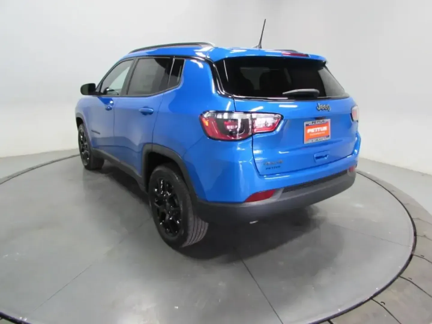 2026 /Black Jeep Compass Latitude (3C4NJDBN3TT) with an 2.0L L4 DOHC 16V TURBO engine, located at 12830 Highway 21, De Soto, MO, 63020, (636) 337-7777, 38.153099, -90.573624 - Picture a weekend that starts with a smooth commute through Jefferson County and ends with a scenic drive down Highway 21 toward the trails, wineries, and small-town stops that make De Soto, Missouri such a great home base. If you want one SUV that can handle daily errands, school drop-offs, and spu - Photo#4