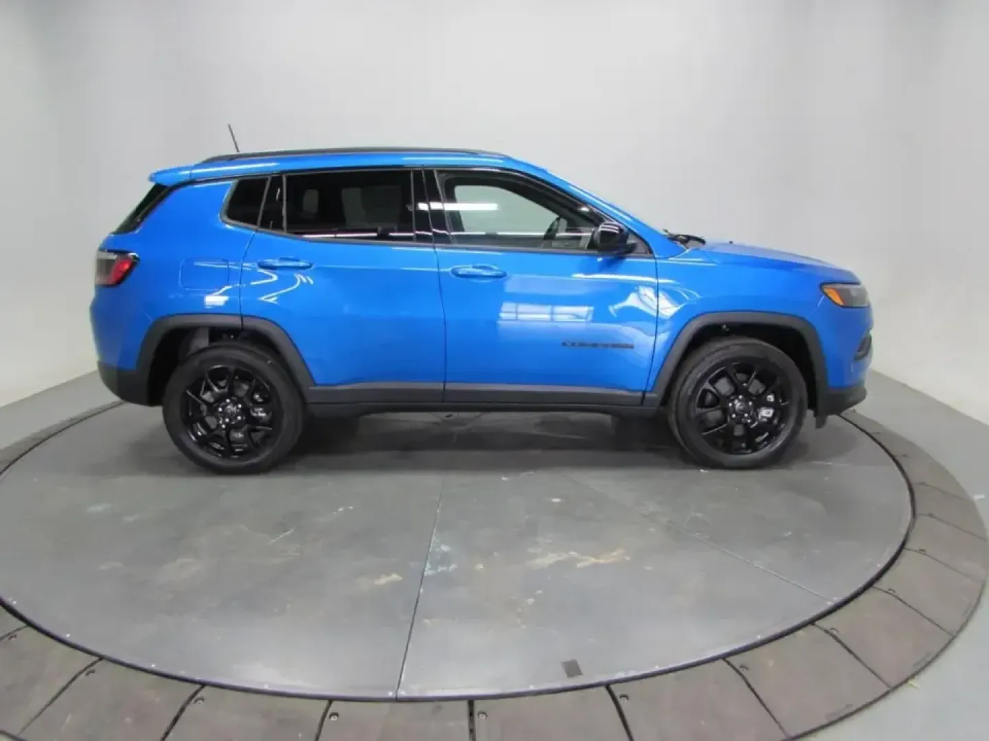 2026 /Black Jeep Compass Latitude (3C4NJDBN3TT) with an 2.0L L4 DOHC 16V TURBO engine, located at 12830 Highway 21, De Soto, MO, 63020, (636) 337-7777, 38.153099, -90.573624 - Picture a weekend that starts with a smooth commute through Jefferson County and ends with a scenic drive down Highway 21 toward the trails, wineries, and small-town stops that make De Soto, Missouri such a great home base. If you want one SUV that can handle daily errands, school drop-offs, and spu - Photo#7