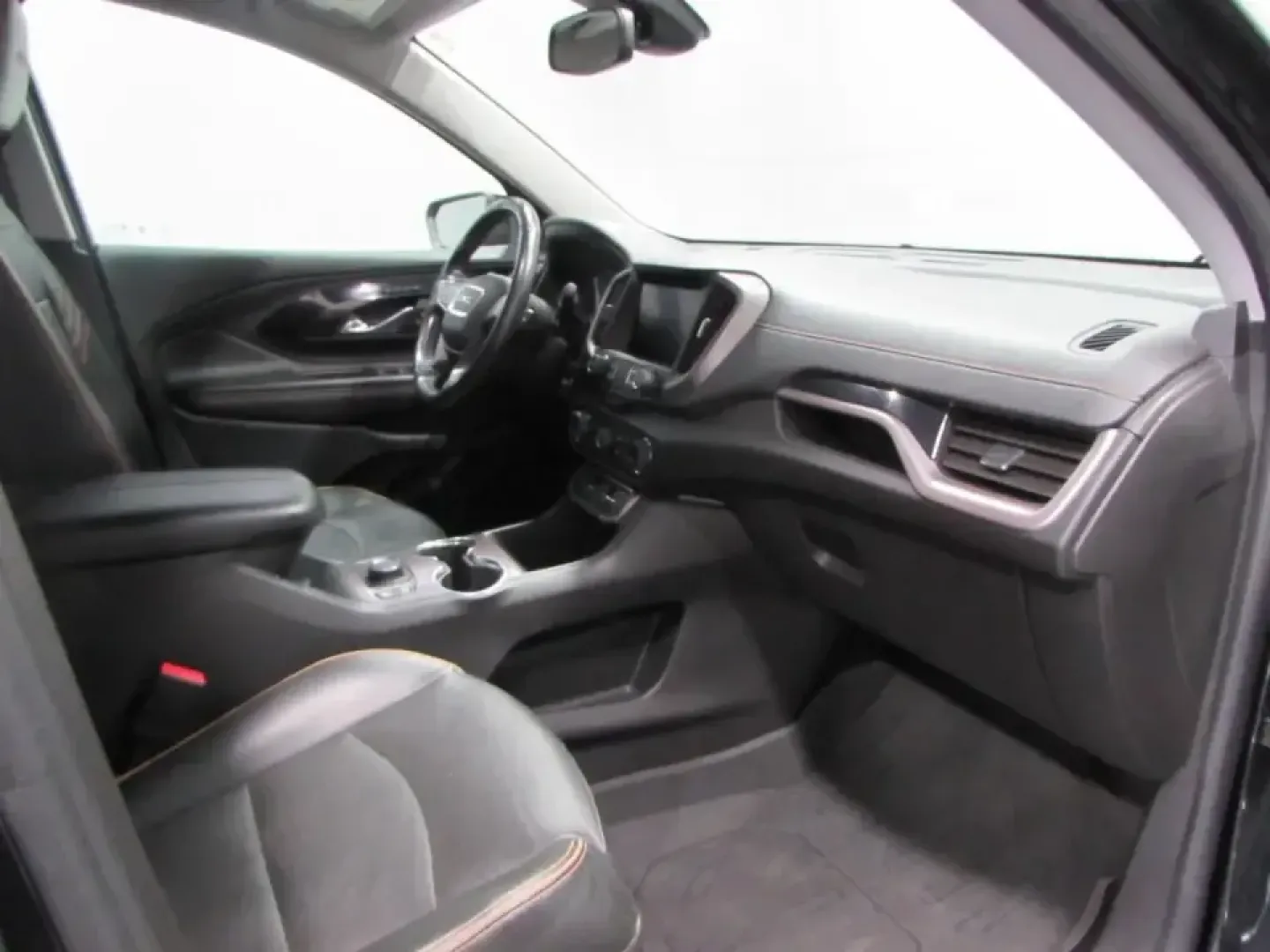 2022 /Black GMC Terrain AT4 (3GKALYEV5NL) with an 1.4L L4 DOHC 16V TURBO engine, Automatic transmission, located at 12836 Highway 21, De Soto, MO, 63020, (636) 337-7777, 38.151867, -90.575615 - Weekend getaways to Washington State Park, snowy school-drop mornings, and long commutes up Missouri Hwy 21 all feel easier when your SUV is ready for whatever the day brings. This **2022 GMC Terrain AT4** is built for drivers who want confident traction, smart safety tech, and everyday comfort-with - Photo#16