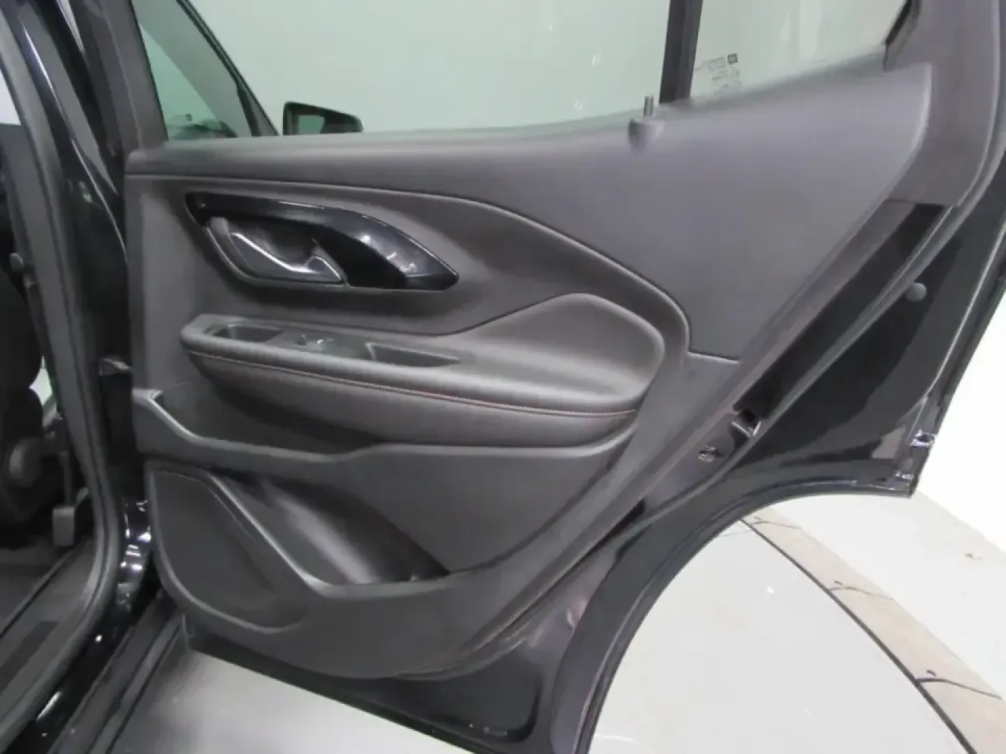 2022 /Black GMC Terrain AT4 (3GKALYEV5NL) with an 1.4L L4 DOHC 16V TURBO engine, Automatic transmission, located at 12836 Highway 21, De Soto, MO, 63020, (636) 337-7777, 38.151867, -90.575615 - Weekend getaways to Washington State Park, snowy school-drop mornings, and long commutes up Missouri Hwy 21 all feel easier when your SUV is ready for whatever the day brings. This **2022 GMC Terrain AT4** is built for drivers who want confident traction, smart safety tech, and everyday comfort-with - Photo#17
