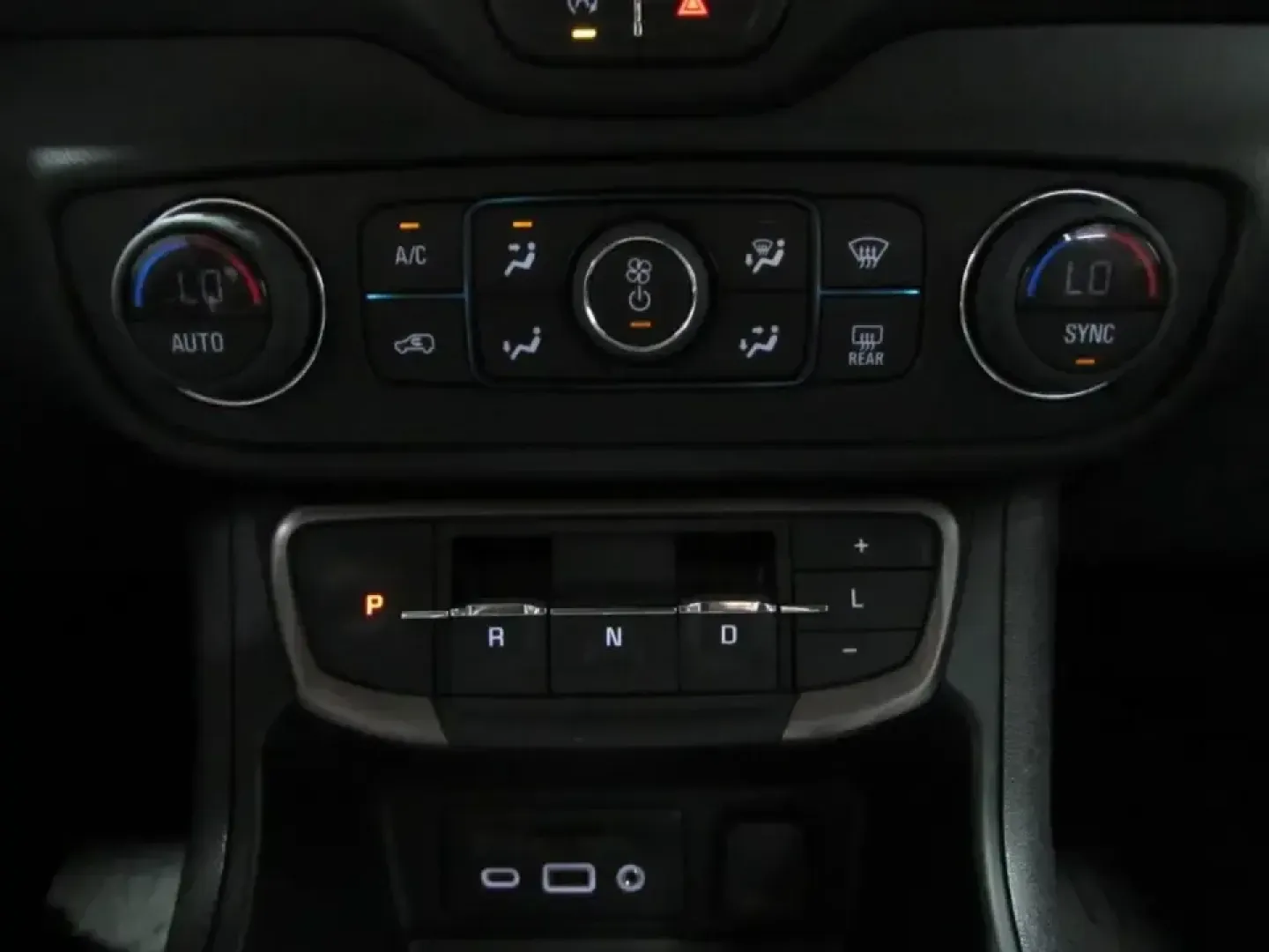 2022 /Black GMC Terrain AT4 (3GKALYEV5NL) with an 1.4L L4 DOHC 16V TURBO engine, Automatic transmission, located at 12836 Highway 21, De Soto, MO, 63020, (636) 337-7777, 38.151867, -90.575615 - Weekend getaways to Washington State Park, snowy school-drop mornings, and long commutes up Missouri Hwy 21 all feel easier when your SUV is ready for whatever the day brings. This **2022 GMC Terrain AT4** is built for drivers who want confident traction, smart safety tech, and everyday comfort-with - Photo#30