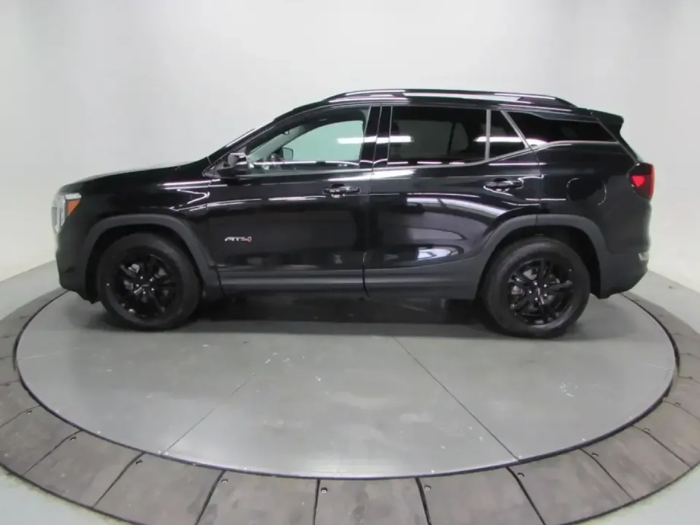2022 /Black GMC Terrain AT4 (3GKALYEV5NL) with an 1.4L L4 DOHC 16V TURBO engine, Automatic transmission, located at 12836 Highway 21, De Soto, MO, 63020, (636) 337-7777, 38.151867, -90.575615 - Weekend getaways to Washington State Park, snowy school-drop mornings, and long commutes up Missouri Hwy 21 all feel easier when your SUV is ready for whatever the day brings. This **2022 GMC Terrain AT4** is built for drivers who want confident traction, smart safety tech, and everyday comfort-with - Photo#3