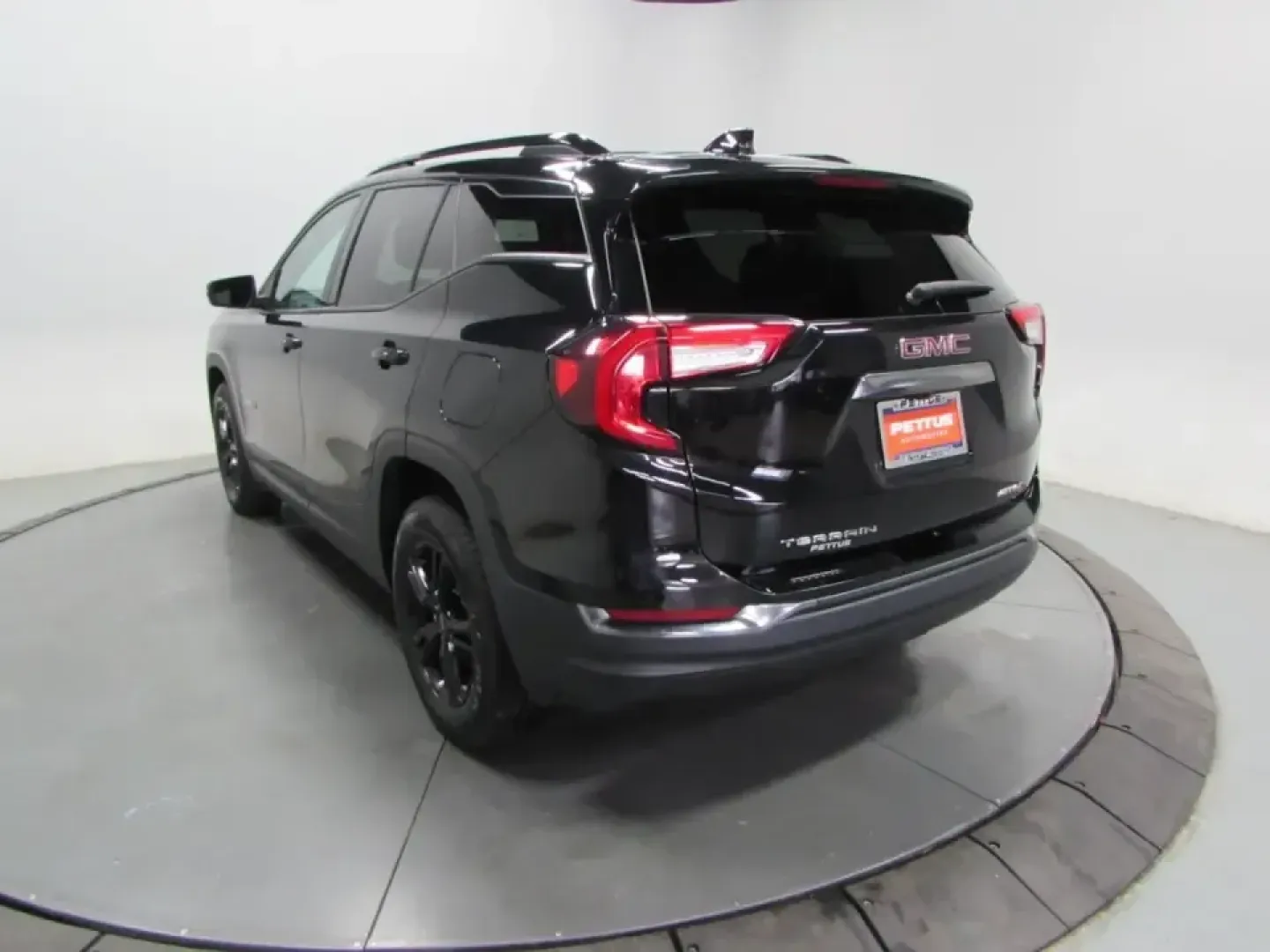 2022 /Black GMC Terrain AT4 (3GKALYEV5NL) with an 1.4L L4 DOHC 16V TURBO engine, Automatic transmission, located at 12836 Highway 21, De Soto, MO, 63020, (636) 337-7777, 38.151867, -90.575615 - Weekend getaways to Washington State Park, snowy school-drop mornings, and long commutes up Missouri Hwy 21 all feel easier when your SUV is ready for whatever the day brings. This **2022 GMC Terrain AT4** is built for drivers who want confident traction, smart safety tech, and everyday comfort-with - Photo#4