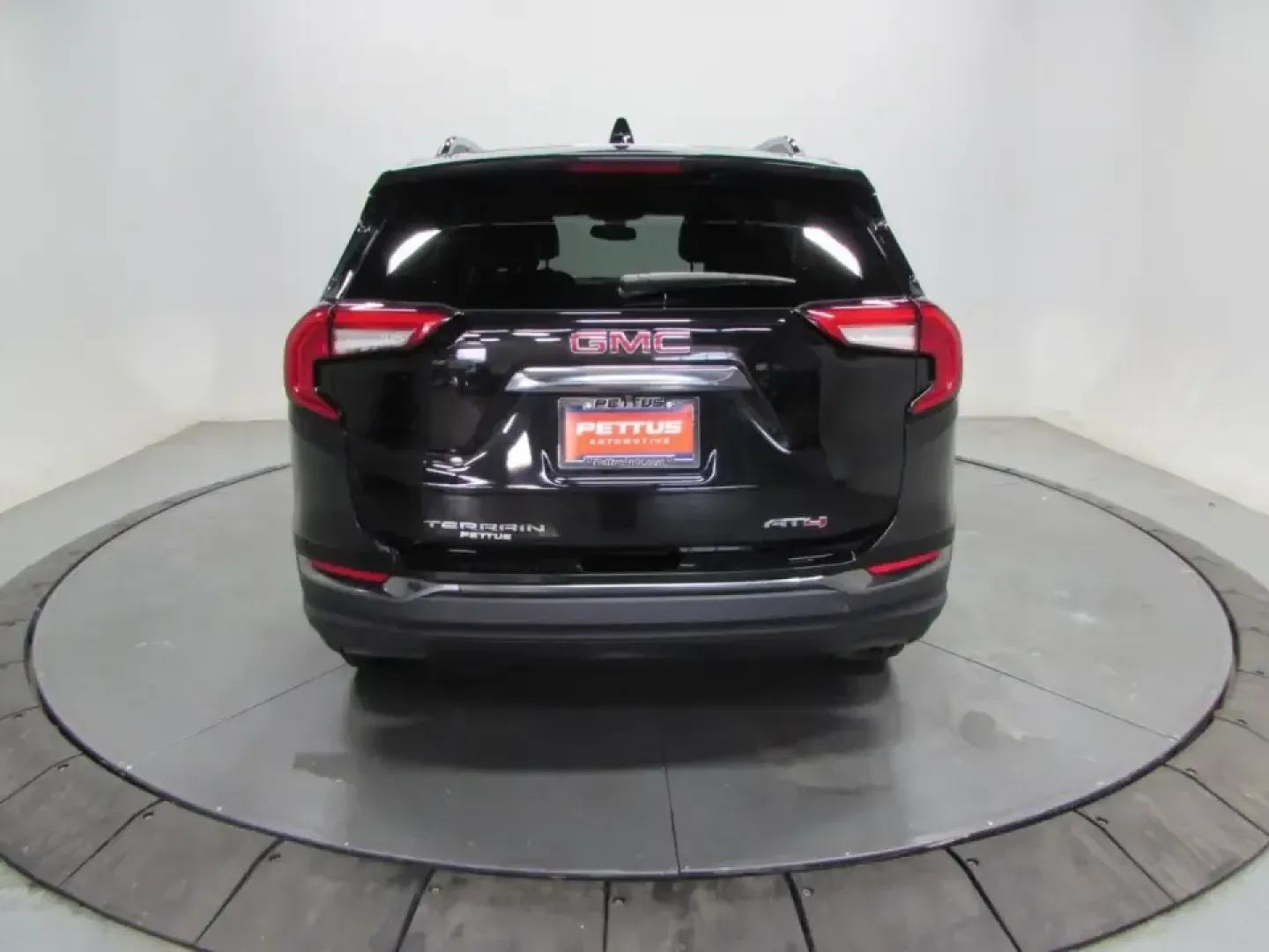 2022 /Black GMC Terrain AT4 (3GKALYEV5NL) with an 1.4L L4 DOHC 16V TURBO engine, Automatic transmission, located at 12836 Highway 21, De Soto, MO, 63020, (636) 337-7777, 38.151867, -90.575615 - Weekend getaways to Washington State Park, snowy school-drop mornings, and long commutes up Missouri Hwy 21 all feel easier when your SUV is ready for whatever the day brings. This **2022 GMC Terrain AT4** is built for drivers who want confident traction, smart safety tech, and everyday comfort-with - Photo#5