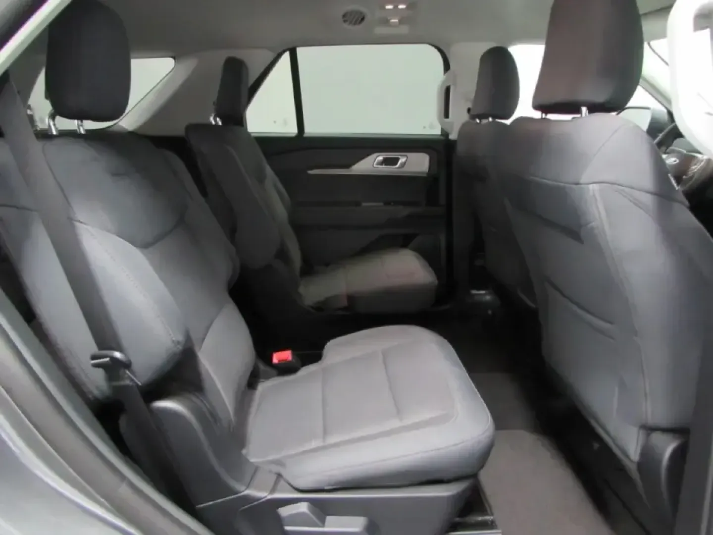 2026 /Gray Ford Explorer Active (1FMUK8DH1TG) with an 2.3L EcoBoost I-4 engine, Automatic transmission, located at 12836 Highway 21, De Soto, MO, 63020, (636) 337-7777, 38.151867, -90.575615 - Whether you're hauling the family to weekend sports, commuting down MO-21 toward St. Louis County, or loading up for a road trip to the Ozarks, the 2026 Ford Explorer Active is built for real life-roomy, confident, and ready for whatever your calendar throws at you. Finished in sleek Carb Gray and s - Photo#19