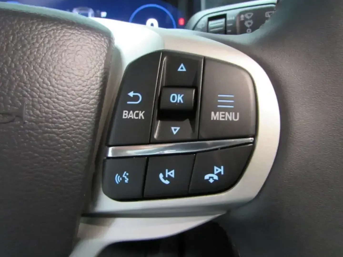 2026 /Gray Ford Explorer Active (1FMUK8DH1TG) with an 2.3L EcoBoost I-4 engine, Automatic transmission, located at 12836 Highway 21, De Soto, MO, 63020, (636) 337-7777, 38.151867, -90.575615 - Whether you're hauling the family to weekend sports, commuting down MO-21 toward St. Louis County, or loading up for a road trip to the Ozarks, the 2026 Ford Explorer Active is built for real life-roomy, confident, and ready for whatever your calendar throws at you. Finished in sleek Carb Gray and s - Photo#26