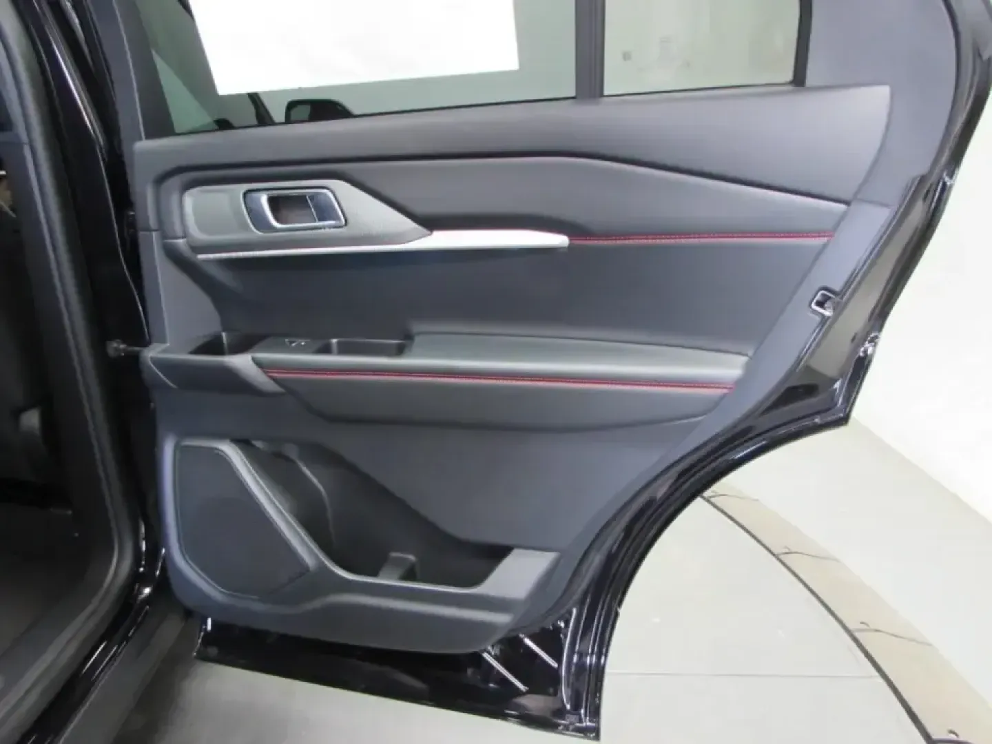 2026 Ford Explorer ST (1FMWK8GC5TG) with an 3.0L EcoBoost V6 engine, Automatic transmission, located at 12836 Highway 21, De Soto, MO, 63020, (636) 337-7777, 38.151867, -90.575615 - Whether you're hauling the whole crew to weekend games, commuting from De Soto into the St. Louis corridor, or loading up for a road trip down I55, the 2026 Ford Explorer ST is built for real-life Missouri miles. This SUV blends family-ready space with performance attitude, making it a smart pick fo - Photo#18
