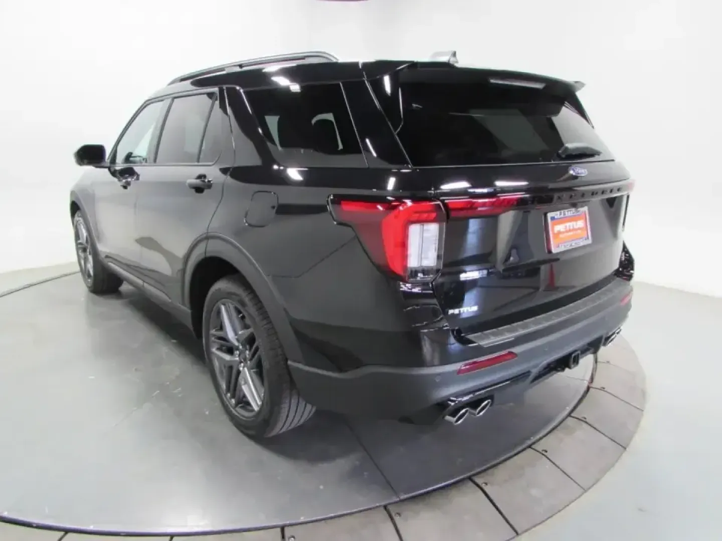 2026 Ford Explorer ST (1FMWK8GC5TG) with an 3.0L EcoBoost V6 engine, Automatic transmission, located at 12836 Highway 21, De Soto, MO, 63020, (636) 337-7777, 38.151867, -90.575615 - Whether you're hauling the whole crew to weekend games, commuting from De Soto into the St. Louis corridor, or loading up for a road trip down I55, the 2026 Ford Explorer ST is built for real-life Missouri miles. This SUV blends family-ready space with performance attitude, making it a smart pick fo - Photo#4