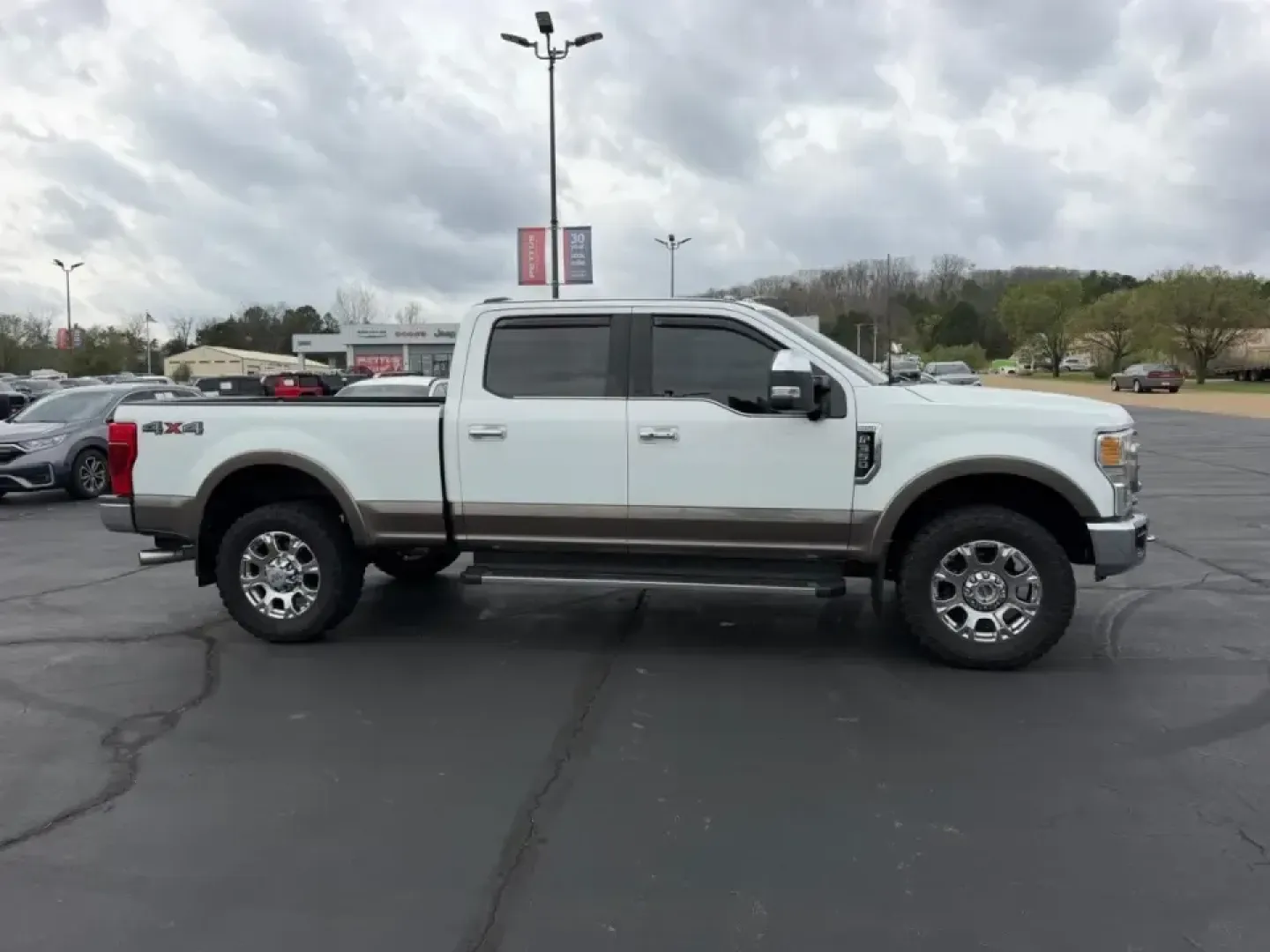 2022 /Java Leather Ford F-350SD King Ranch (1FT8W3BN3NE) with an 7.3L engine, Automatic transmission, located at 970 Woodlawn Dr., Farmington, MO, 63640, (573) 431-7800, 37.825642, -90.468674 - If your weekends revolve around hauling, towing, and getting out of town with confidence-whether that's pulling a camper to St. Joe State Park, running equipment down Highway 67, or tackling job sites around the Farmington area-this 2022 Ford F-350 Super Duty King Ranch is the kind of truck that fit - Photo#1