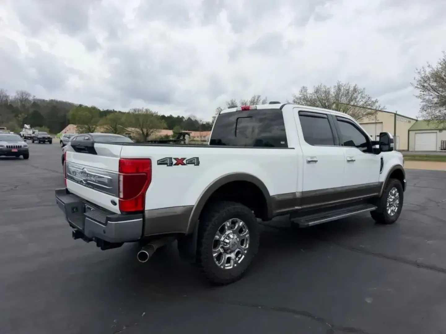 2022 /Java Leather Ford F-350SD King Ranch (1FT8W3BN3NE) with an 7.3L engine, Automatic transmission, located at 970 Woodlawn Dr., Farmington, MO, 63640, (573) 431-7800, 37.825642, -90.468674 - If your weekends revolve around hauling, towing, and getting out of town with confidence-whether that's pulling a camper to St. Joe State Park, running equipment down Highway 67, or tackling job sites around the Farmington area-this 2022 Ford F-350 Super Duty King Ranch is the kind of truck that fit - Photo#2
