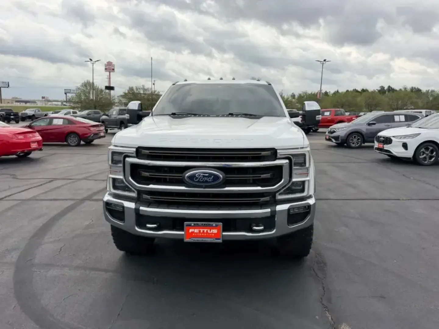 2022 /Java Leather Ford F-350SD King Ranch (1FT8W3BN3NE) with an 7.3L engine, Automatic transmission, located at 970 Woodlawn Dr., Farmington, MO, 63640, (573) 431-7800, 37.825642, -90.468674 - If your weekends revolve around hauling, towing, and getting out of town with confidence-whether that's pulling a camper to St. Joe State Park, running equipment down Highway 67, or tackling job sites around the Farmington area-this 2022 Ford F-350 Super Duty King Ranch is the kind of truck that fit - Photo#7