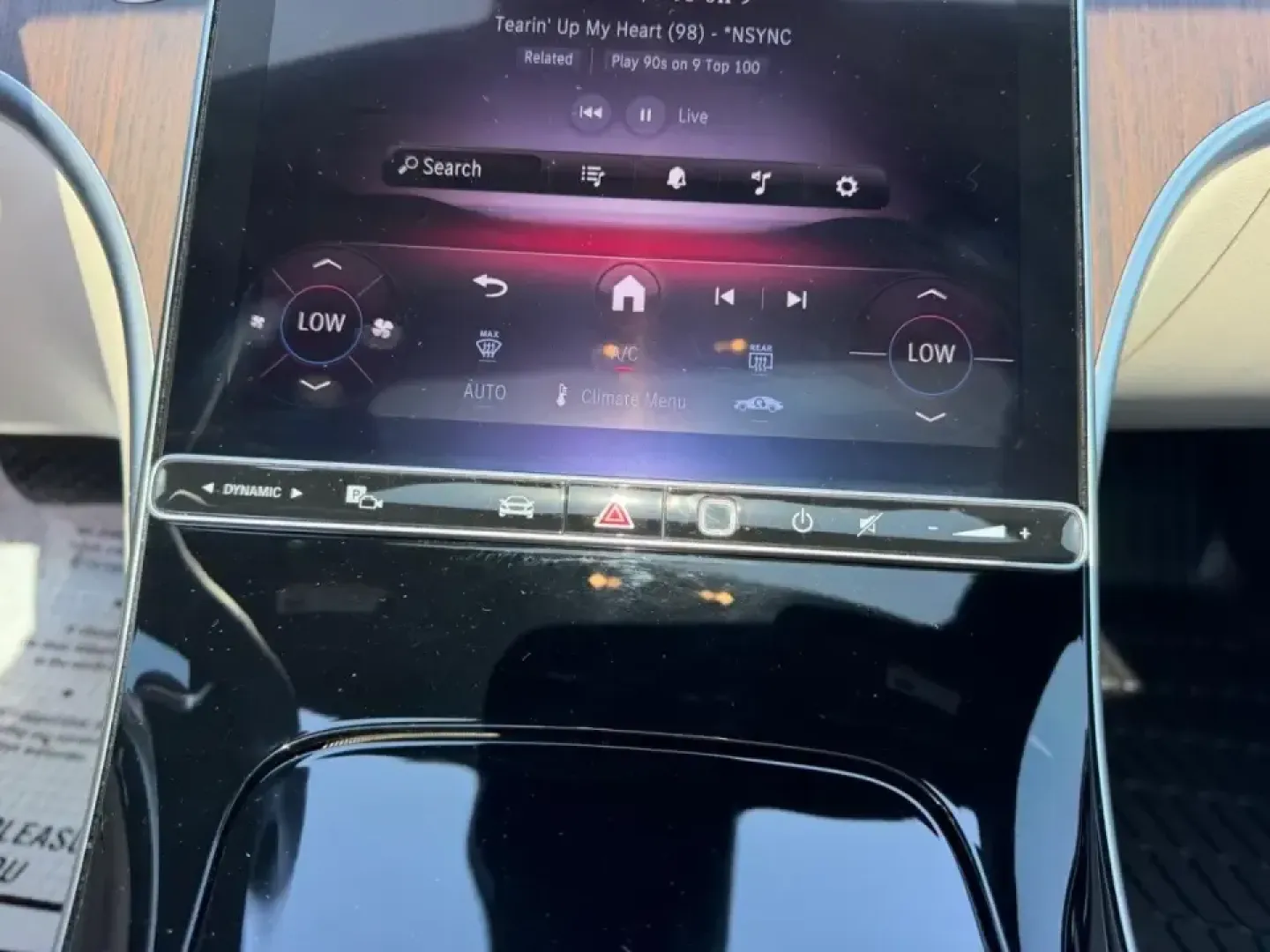 2025 /AMG Neva Grey Leather Mercedes-Benz C-Class C 300 4MATIC (W1KAF4HB4SR) with an 2.0L Turbo I4 engine, Automatic transmission, located at 970 Woodlawn Dr., Farmington, MO, 63640, (573) 431-7800, 37.825642, -90.468674 - Make every day feel like an upgrade-whether you're gliding to work on US-67, meeting friends near Downtown Farmington, or planning a comfortable weekend escape toward St. Joe State Park. This 2025 Mercedes-Benz C-Class C 300 4MATIC sedan blends luxury, confidence, and real-world practicality, making - Photo#17