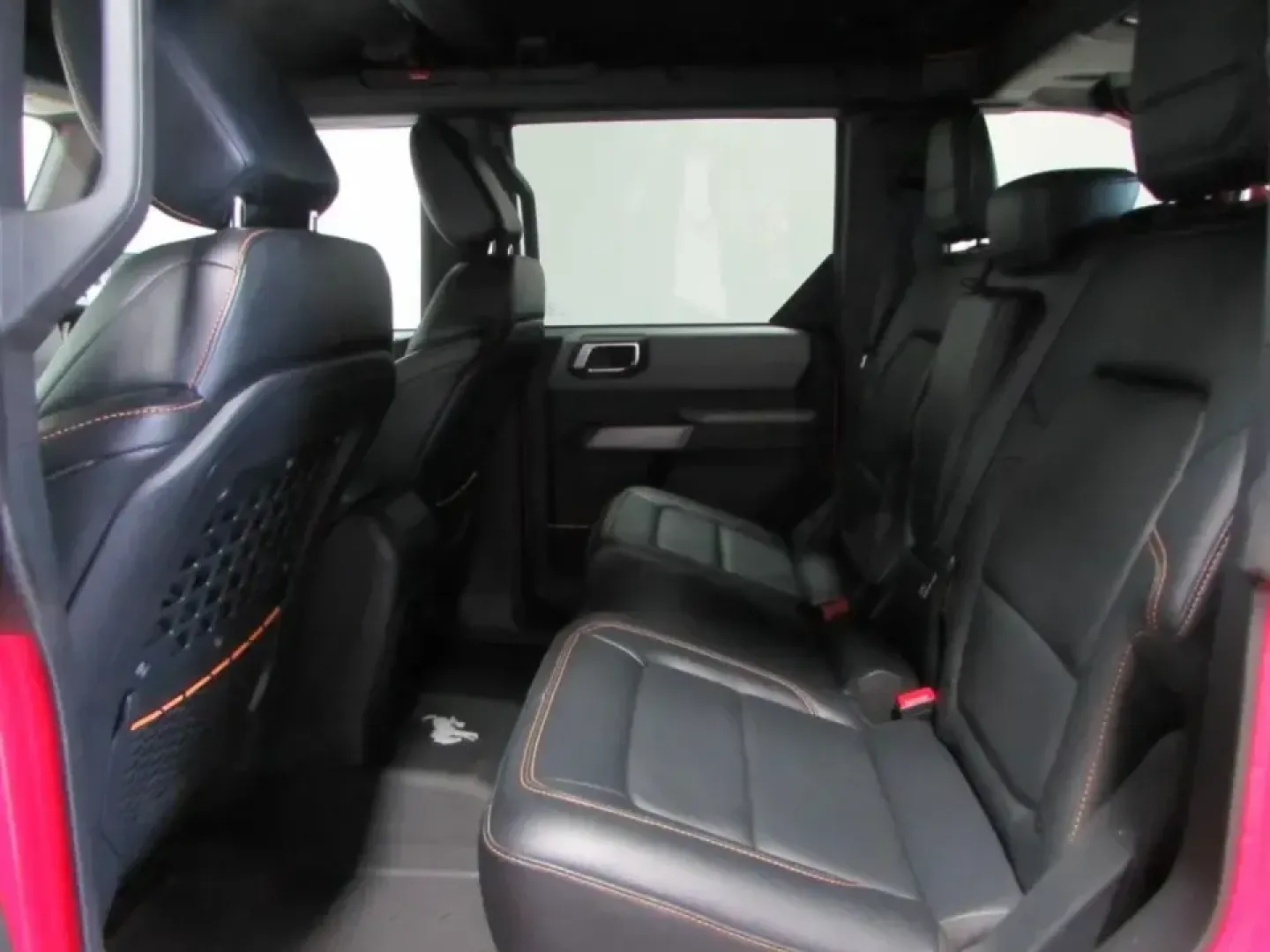 2022 /Black Onyx Ford Bronco Badlands (1FMEE5DP0NL) with an 2.7L V6 DOHC 24V engine, 7M transmission, located at 12836 Highway 21, De Soto, MO, 63020, (636) 337-7777, 38.151867, -90.575615 - Whether your weekends revolve around exploring Missouri backroads, loading up for a campsite at Washington State Park, or simply wanting a confident daily driver for the commute down MO-21, this **2022 Ford Bronco Badlands** is built for the lifestyle. With its bold **RED** exterior, rugged SUV stan - Photo#14