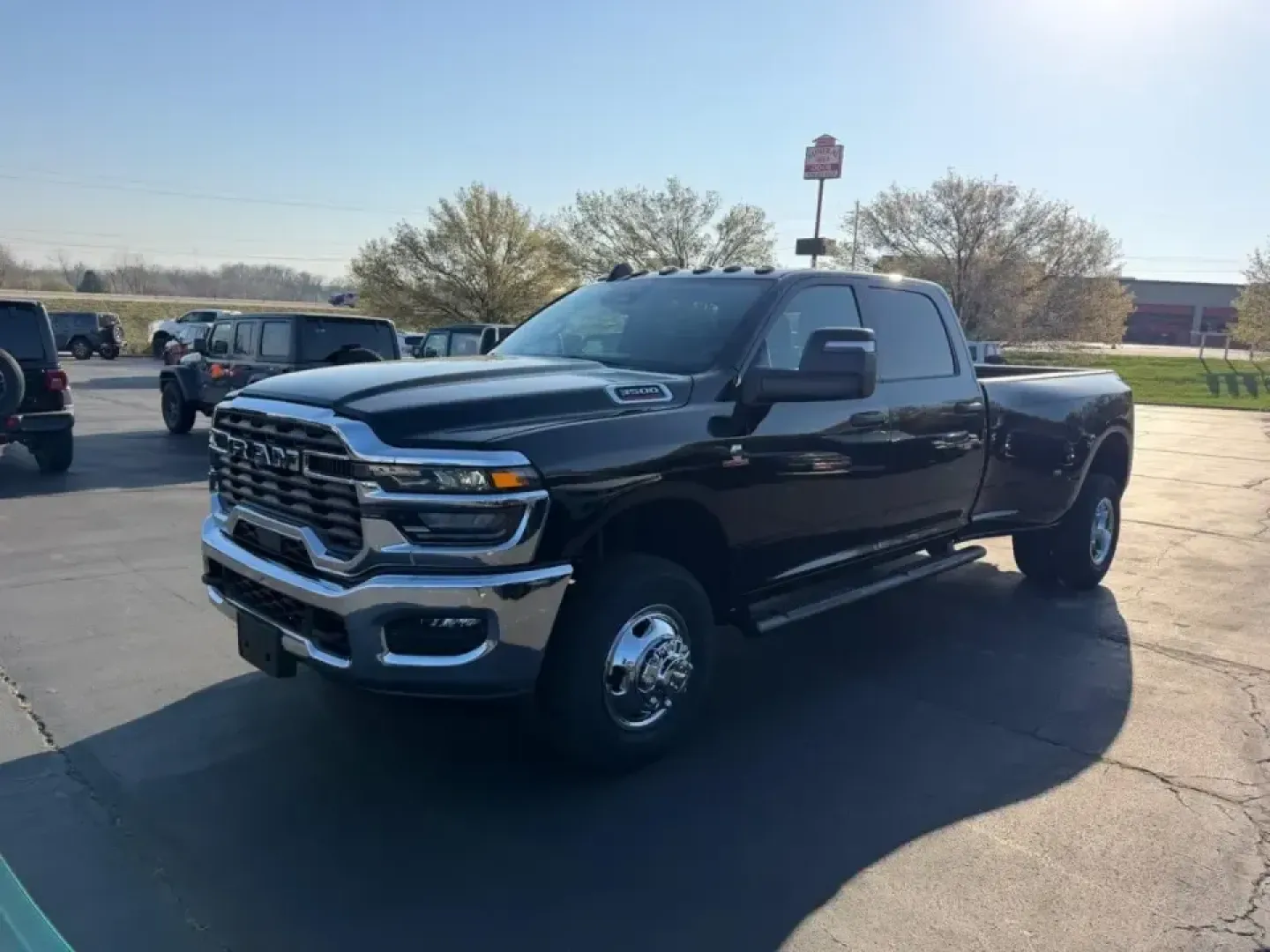 2026 /Diesel Gray/Black Cloth Ram 3500 Tradesman (3C63RRGL6TG) with an Straight 6 Turbocharged Diesel engine, 6A transmission, located at 970 Woodlawn Dr., Farmington, MO, 63640, (573) 431-7800, 37.825642, -90.468674 - Built for the kind of days that don't stop at the city limits, this 2026 Ram 3500 Tradesman is the truck you choose when weekend projects turn into full-on builds, when camping gear becomes a lifestyle, and when Missouri backroads demand real capability. Whether you're hauling materials to a job sit - Photo#6