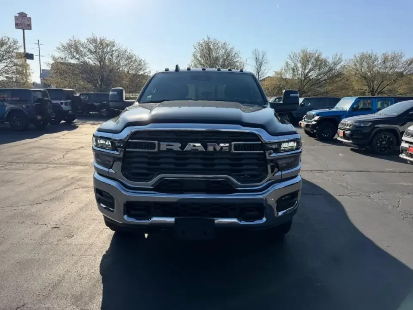 2026 /Diesel Gray/Black Cloth Ram 3500 Tradesman (3C63RRGL6TG) with an Straight 6 Turbocharged Diesel engine, 6A transmission, located at 970 Woodlawn Dr., Farmington, MO, 63640, (573) 431-7800, 37.825642, -90.468674 - Built for the kind of days that don't stop at the city limits, this 2026 Ram 3500 Tradesman is the truck you choose when weekend projects turn into full-on builds, when camping gear becomes a lifestyle, and when Missouri backroads demand real capability. Whether you're hauling materials to a job sit - Photo#7
