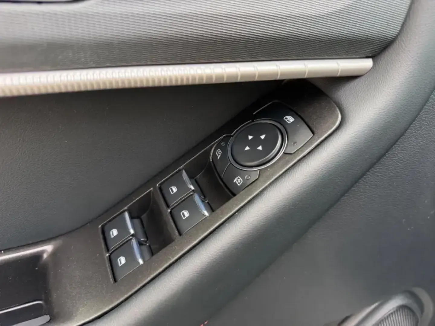 2026 /Onyx Cloth Ford Explorer ST-Line (1FMUK8KH7TG) with an 2.3L EcoBoost I-4 engine, Automatic transmission, located at 141 Commercial Dr, Fredericktown, MO, 63645, (573) 783-6432, 37.570087, -90.320648 - When your weekends bounce between school drop-offs, quick runs down Highway 67, and spontaneous getaways to St. Francois State Park, you need an SUV that feels refined on the commute yet confident when the road turns unpredictable. This 2026 Ford Explorer ST-Line in sleek Gray delivers that do-it-al - Photo#20