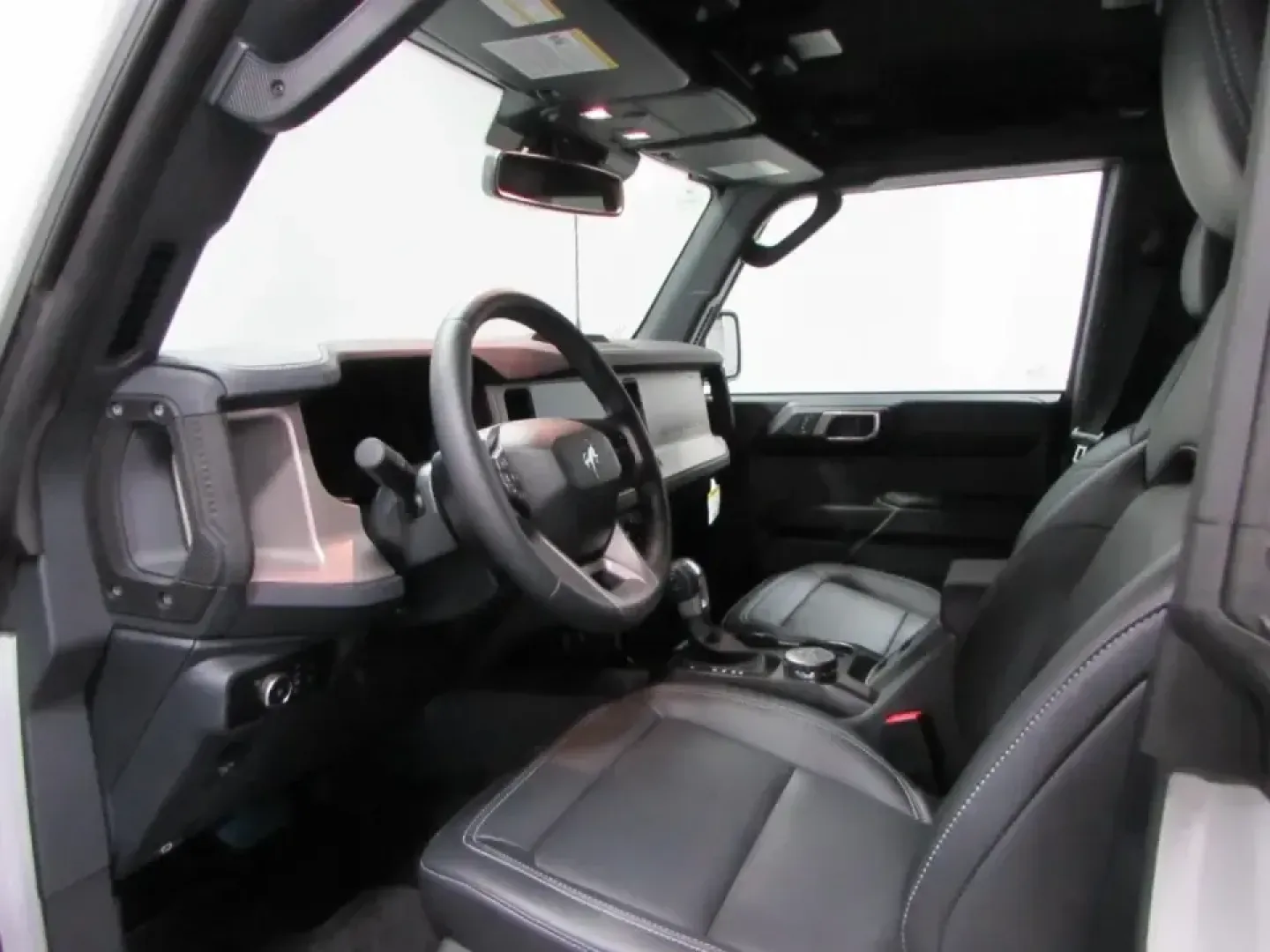2026 /Black Onyx Ford Bronco Outer Banks (1FMEE8BP7TL) with an 2.7L V6 engine, Automatic transmission, located at 12836 Highway 21, De Soto, MO, 63020, (636) 337-7777, 38.151867, -90.575615 - Weekend trail runs, lake days, and everyday commuting don't have to be separate vehicles-this **2026 Ford Bronco Outer Banks** is built for the driver who wants one SUV that can handle it all. With just **11 miles**, this Bronco feels practically brand-new, yet it's positioned like a smart **pre-own - Photo#12