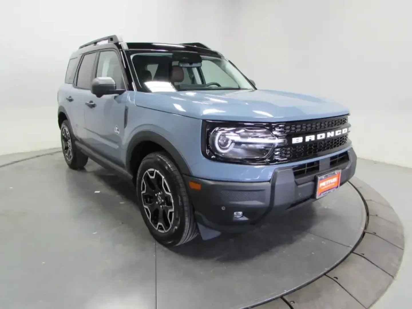 2026 /Ebony/Roast Ford Bronco Sport Outer Banks (3FMCR9CN4TR) with an 1.5L EcoBoost engine, Automatic transmission, located at 12836 Highway 21, De Soto, MO, 63020, (636) 337-7777, 38.151867, -90.575615 - Picture your next weekend: coffee in hand, gear packed, and a scenic drive out of De Soto toward the trails and backroads around the Ozarks-without sacrificing comfort for the Monday commute. The 2026 Ford Bronco Sport Outer Banks is built for drivers who want one SUV that can do it all: errands, ro - Photo#0