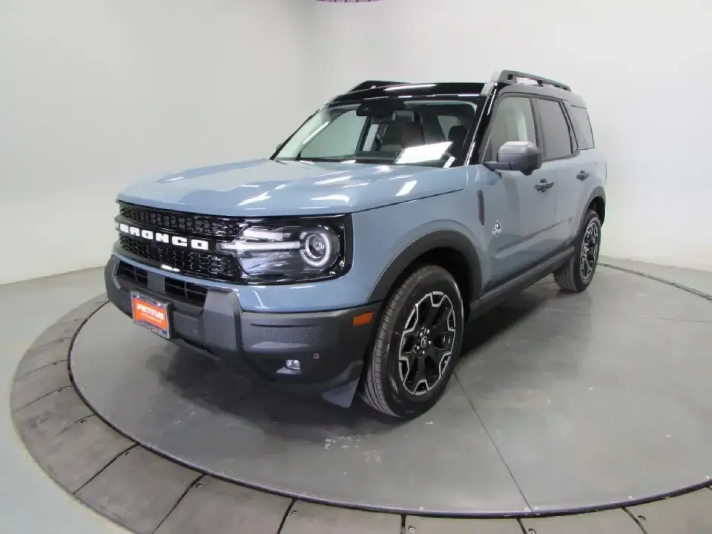 2026 /Ebony/Roast Ford Bronco Sport Outer Banks (3FMCR9CN4TR) with an 1.5L EcoBoost engine, Automatic transmission, located at 12836 Highway 21, De Soto, MO, 63020, (636) 337-7777, 38.151867, -90.575615 - Picture your next weekend: coffee in hand, gear packed, and a scenic drive out of De Soto toward the trails and backroads around the Ozarks-without sacrificing comfort for the Monday commute. The 2026 Ford Bronco Sport Outer Banks is built for drivers who want one SUV that can do it all: errands, ro - Photo#2