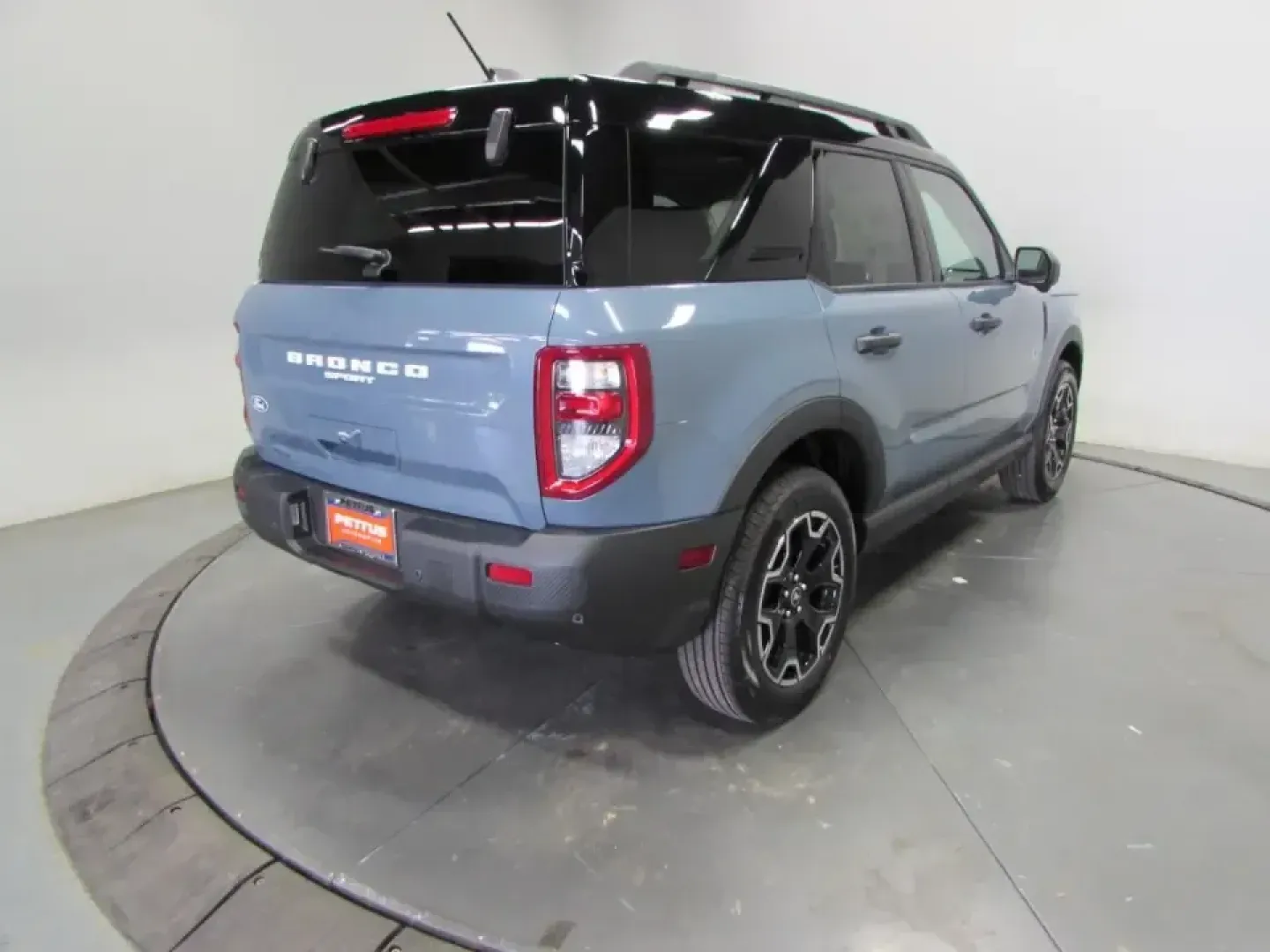 2026 /Ebony/Roast Ford Bronco Sport Outer Banks (3FMCR9CN4TR) with an 1.5L EcoBoost engine, Automatic transmission, located at 12836 Highway 21, De Soto, MO, 63020, (636) 337-7777, 38.151867, -90.575615 - Picture your next weekend: coffee in hand, gear packed, and a scenic drive out of De Soto toward the trails and backroads around the Ozarks-without sacrificing comfort for the Monday commute. The 2026 Ford Bronco Sport Outer Banks is built for drivers who want one SUV that can do it all: errands, ro - Photo#6