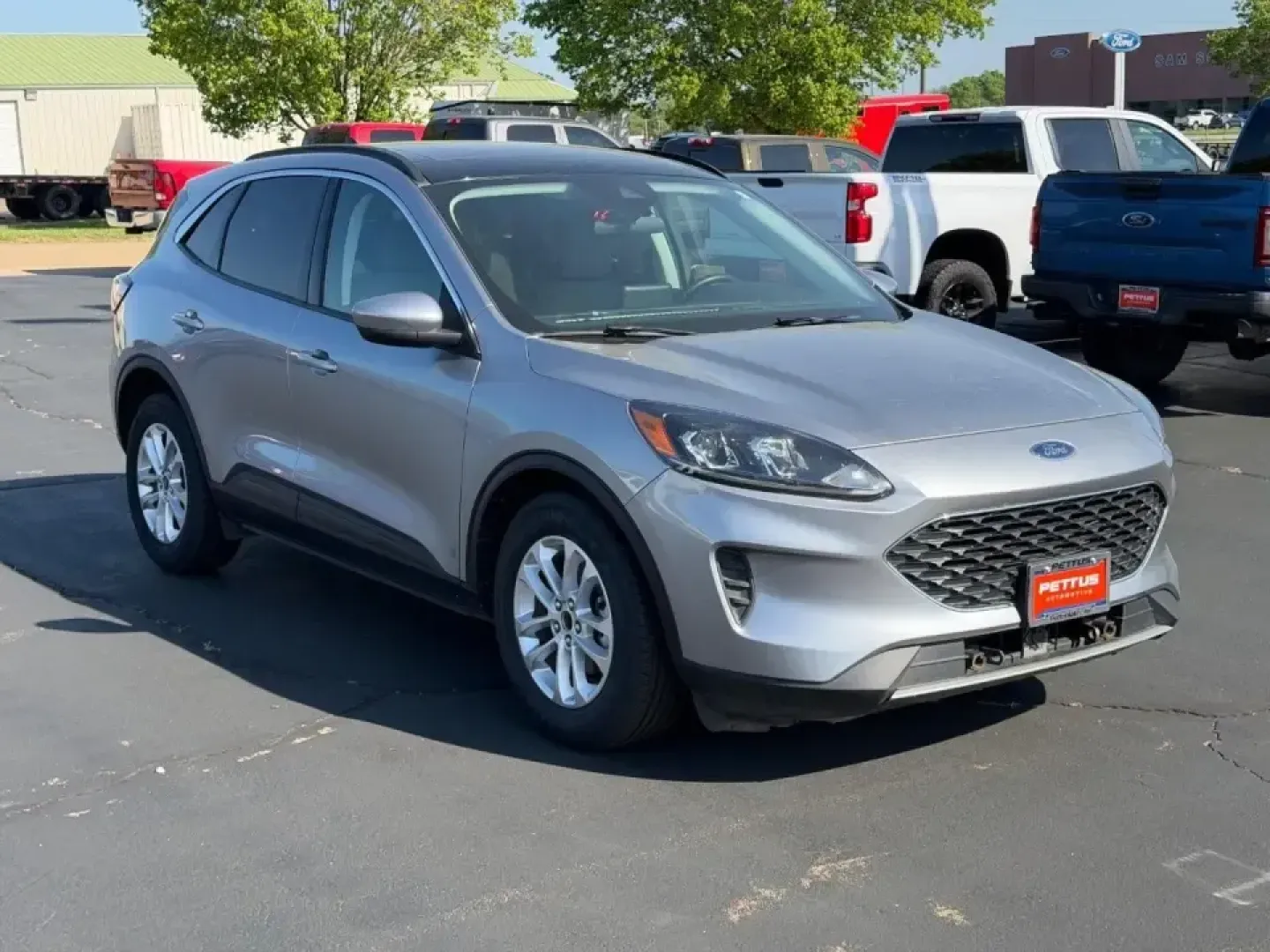 2021 /Dark Earth Gray Cloth Ford Escape SE (1FMCU0BZ4MU) with an 2.5L iVCT Atkinson Cycle I-4 Hybrid engine, Automatic transmission, located at 970 Woodlawn Dr., Farmington, MO, 63640, (573) 431-7800, 37.825642, -90.468674 - Weekday commutes down Highway 67, school drop-offs around Farmington, and spontaneous weekend getaways toward St. Joe State Park get a whole lot easier when your SUV is comfortable, efficient, and ready for real life. This **2021 Ford Escape SE Hybrid** blends smart fuel savings with the versatility - Photo#0