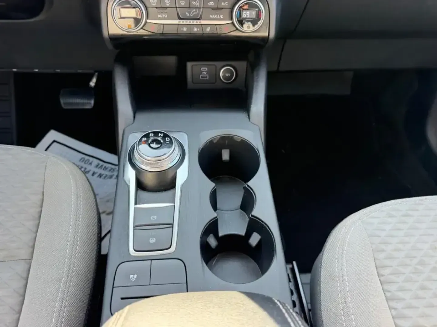 2021 /Dark Earth Gray Cloth Ford Escape SE (1FMCU0BZ4MU) with an 2.5L iVCT Atkinson Cycle I-4 Hybrid engine, Automatic transmission, located at 970 Woodlawn Dr., Farmington, MO, 63640, (573) 431-7800, 37.825642, -90.468674 - Weekday commutes down Highway 67, school drop-offs around Farmington, and spontaneous weekend getaways toward St. Joe State Park get a whole lot easier when your SUV is comfortable, efficient, and ready for real life. This **2021 Ford Escape SE Hybrid** blends smart fuel savings with the versatility - Photo#16