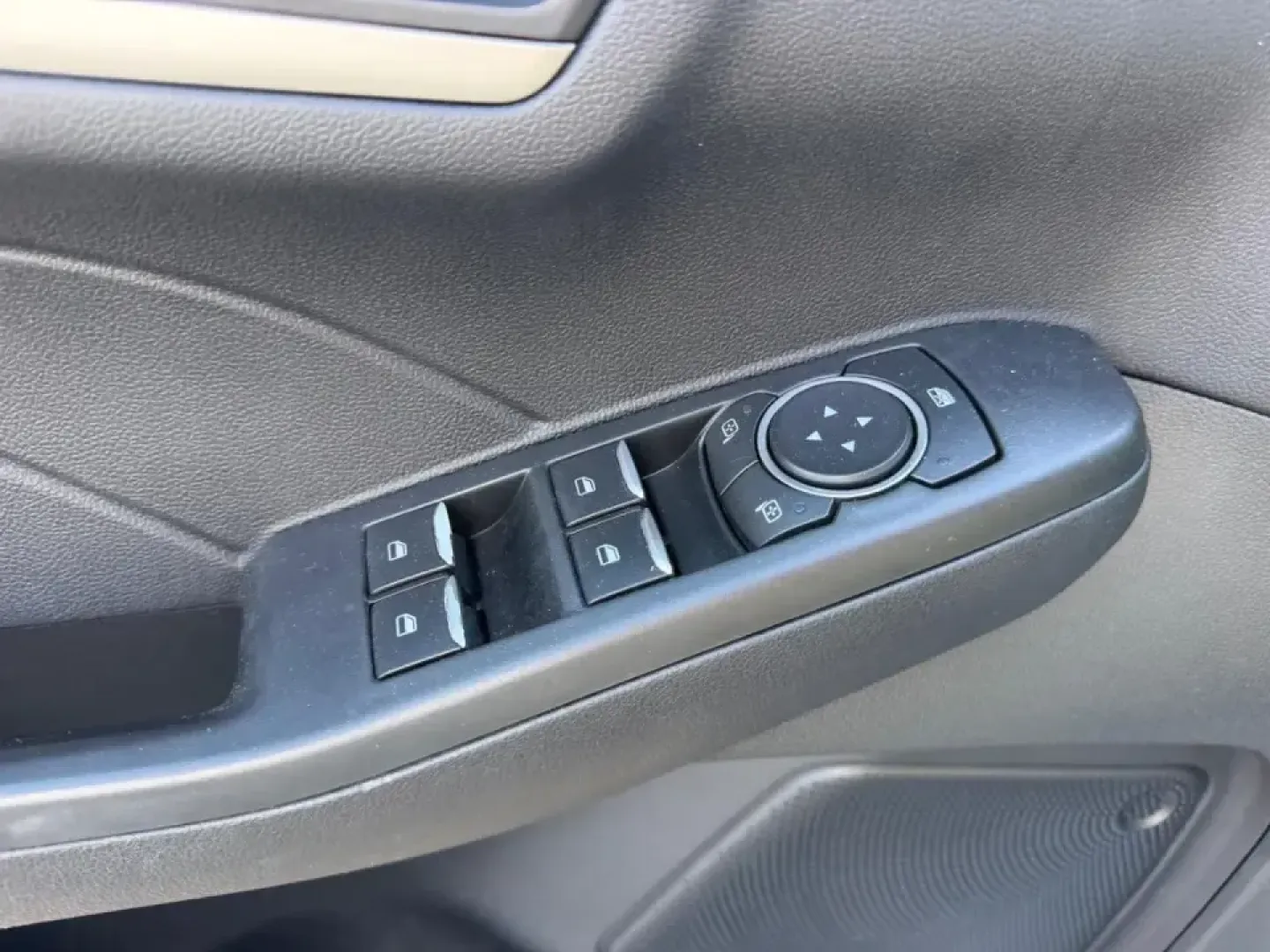 2021 /Dark Earth Gray Cloth Ford Escape SE (1FMCU0BZ4MU) with an 2.5L iVCT Atkinson Cycle I-4 Hybrid engine, Automatic transmission, located at 970 Woodlawn Dr., Farmington, MO, 63640, (573) 431-7800, 37.825642, -90.468674 - Weekday commutes down Highway 67, school drop-offs around Farmington, and spontaneous weekend getaways toward St. Joe State Park get a whole lot easier when your SUV is comfortable, efficient, and ready for real life. This **2021 Ford Escape SE Hybrid** blends smart fuel savings with the versatility - Photo#18