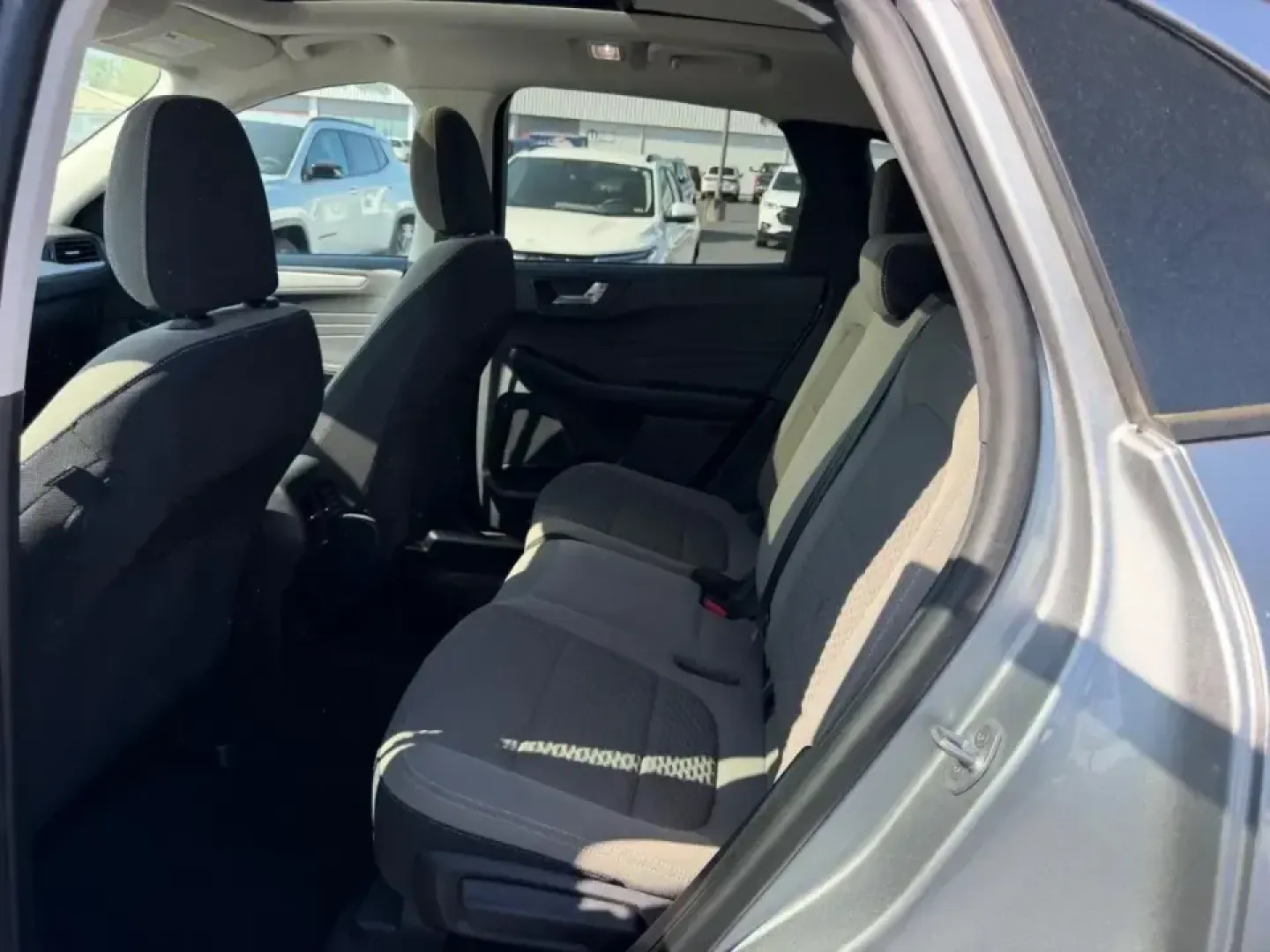2021 /Dark Earth Gray Cloth Ford Escape SE (1FMCU0BZ4MU) with an 2.5L iVCT Atkinson Cycle I-4 Hybrid engine, Automatic transmission, located at 970 Woodlawn Dr., Farmington, MO, 63640, (573) 431-7800, 37.825642, -90.468674 - Weekday commutes down Highway 67, school drop-offs around Farmington, and spontaneous weekend getaways toward St. Joe State Park get a whole lot easier when your SUV is comfortable, efficient, and ready for real life. This **2021 Ford Escape SE Hybrid** blends smart fuel savings with the versatility - Photo#8