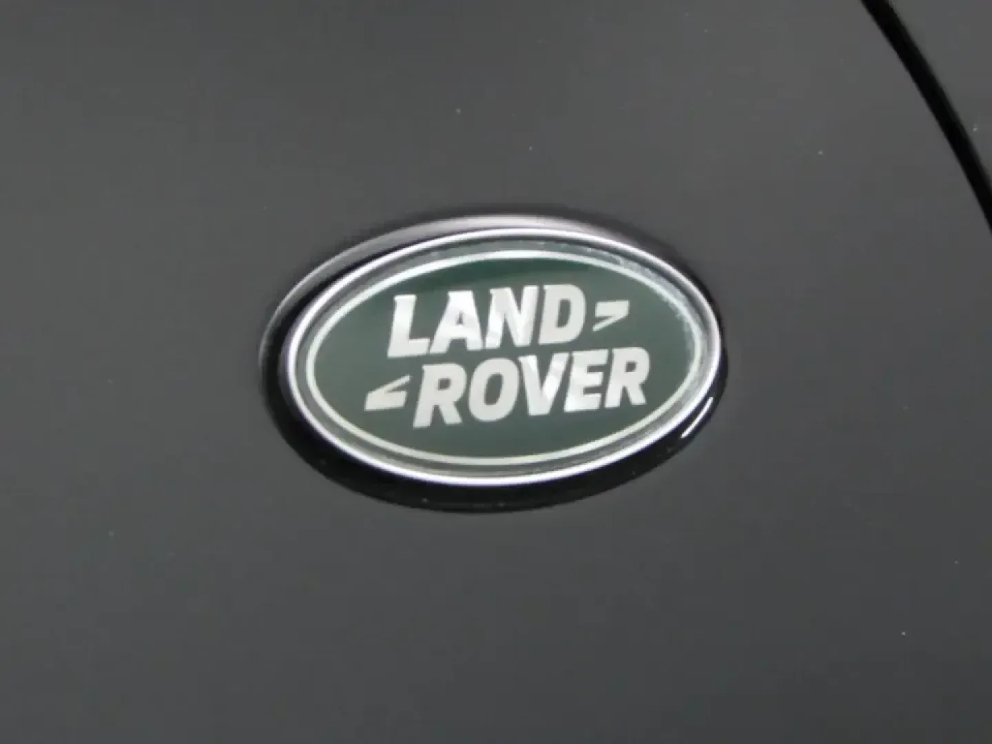 2022 /Ebony/Ebony Land Rover Discovery S R-Dynamic (SALRT4EU9N2) with an 3.0L V6 DOHC 24V engine, Automatic transmission, located at 12830 Highway 21, De Soto, MO, 63020, (636) 337-7777, 38.153099, -90.573624 - Pack the family, load up the gear, and point the hood toward your next weekend escape-this 2022 Land Rover Discovery S R-Dynamic is built for Missouri life, whether that means daily commuting from De Soto to St. Louis, a comfortable run up Highway 21, or a road-trip-ready cabin for longer drives. Wi - Photo#36