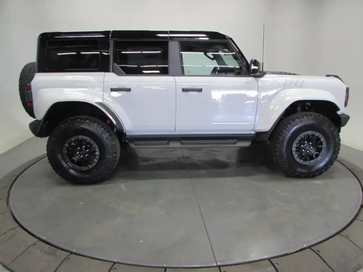 2026 /Black Onyx Ford Bronco Raptor (1FMEE0RR8TL) with an 3.0L EcoBoost V6 engine, Automatic transmission, located at 12836 Highway 21, De Soto, MO, 63020, (636) 337-7777, 38.151867, -90.575615 - Built for weekend trail days, river-town road trips, and the kind of daily drive that never feels boring, this **2026 Ford Bronco Raptor** is the SUV for drivers who want true adventure capability without giving up modern comfort. Whether you're packing up for a Saturday run down **Highway 21**, hea - Photo#7