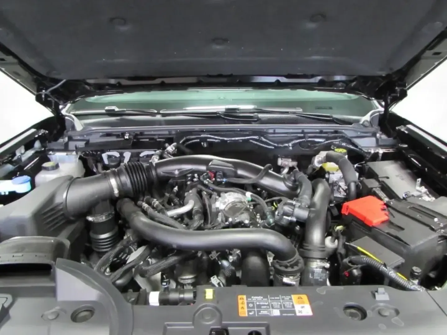 2026 Ford Ranger Raptor (1FTER4LR7TL) with an 3.0L EcoBoost V6 engine, Automatic transmission, located at 12836 Highway 21, De Soto, MO, 63020, (636) 337-7777, 38.151867, -90.575615 - If your weekends revolve around trailheads, lake days, towing toys, or simply wanting a confident daily driver that can handle Missouri backroads when the weather turns, this 2026 Ford Ranger Raptor is built for that lifestyle. With only 5 miles on the odometer, it delivers that just-arrived feel wi - Photo#9