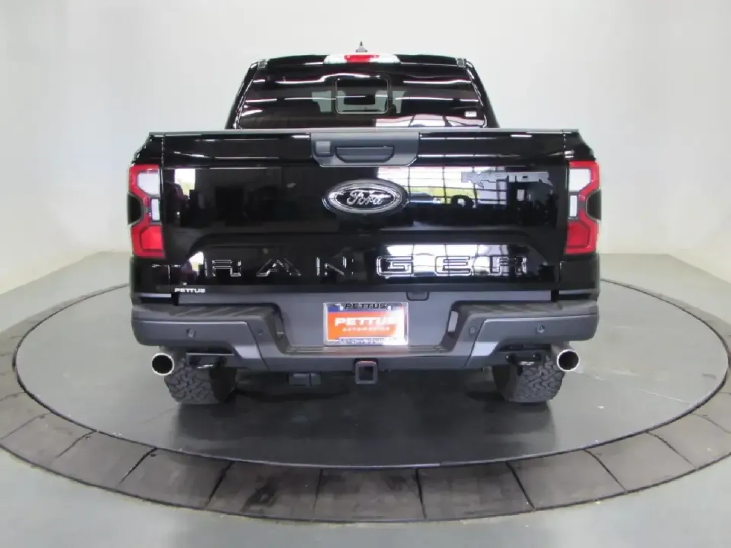 2026 Ford Ranger Raptor (1FTER4LR7TL) with an 3.0L EcoBoost V6 engine, Automatic transmission, located at 12836 Highway 21, De Soto, MO, 63020, (636) 337-7777, 38.151867, -90.575615 - If your weekends revolve around trailheads, lake days, towing toys, or simply wanting a confident daily driver that can handle Missouri backroads when the weather turns, this 2026 Ford Ranger Raptor is built for that lifestyle. With only 5 miles on the odometer, it delivers that just-arrived feel wi - Photo#5